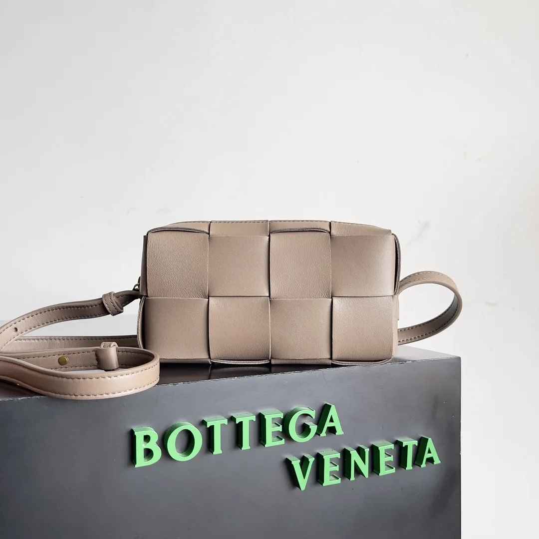 Bottega Veneta Cassette Green Intrecciato Woven Leather Crossbody Bag product photo from LabelPicks