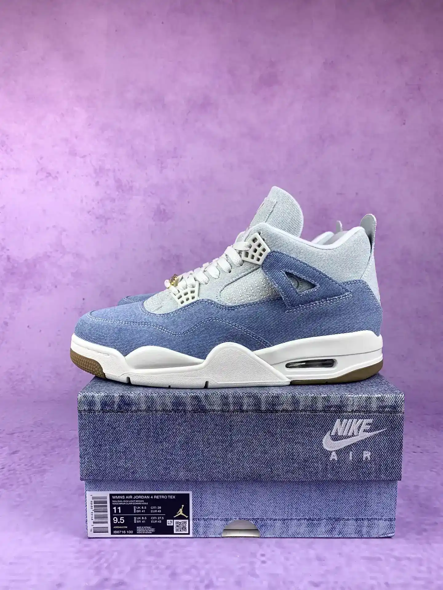 Air Jordan 4 Retro 