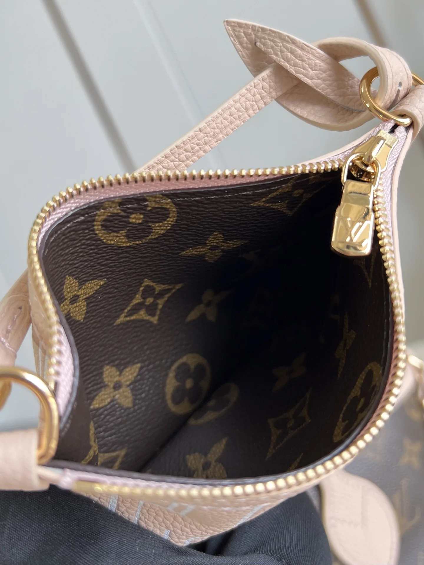 Louis Vuitton Neverfull Gold Grained Leather Tote Bag product photo from LabelPicks