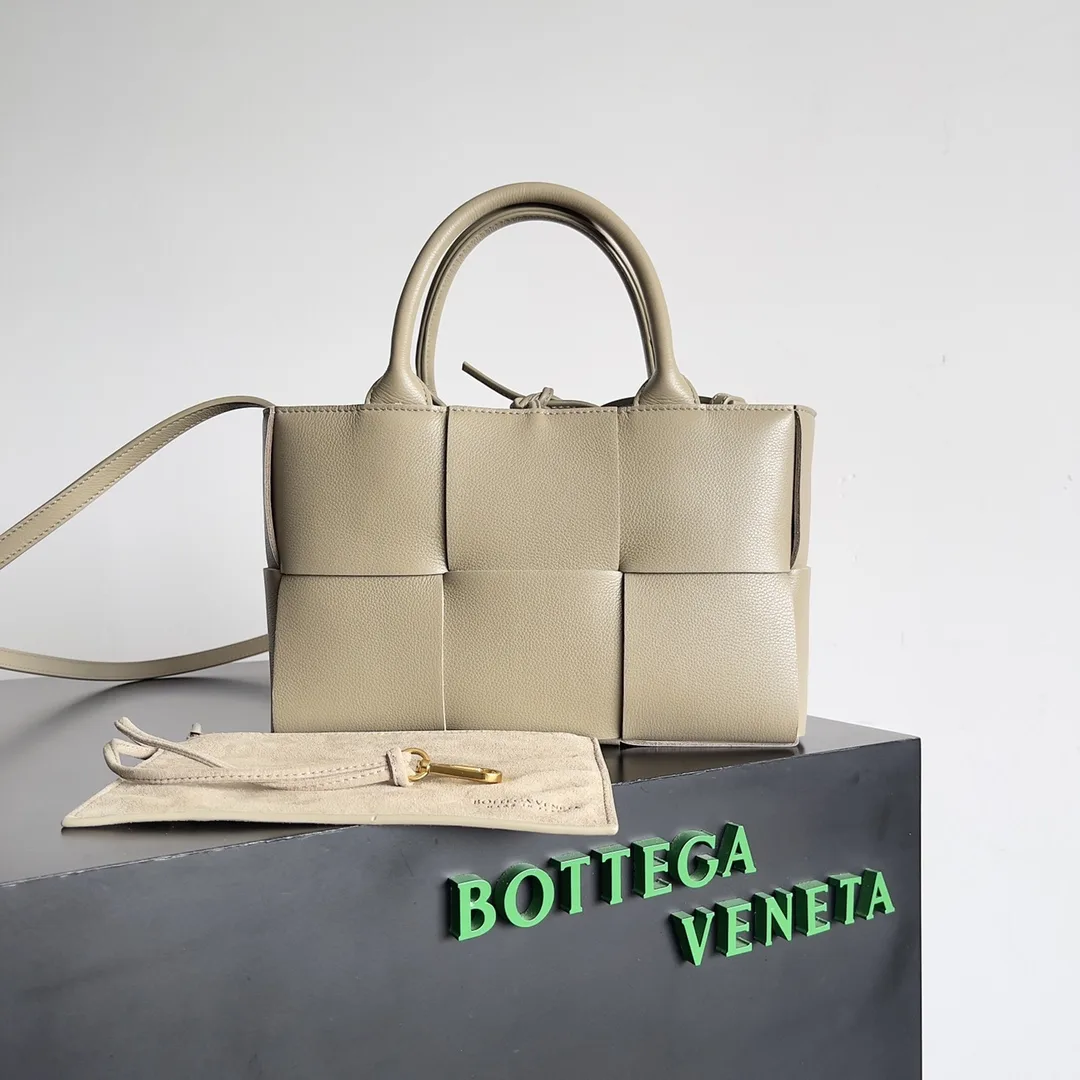 Bottega Veneta Grained Leather Tote Bag product photo from LabelPicks