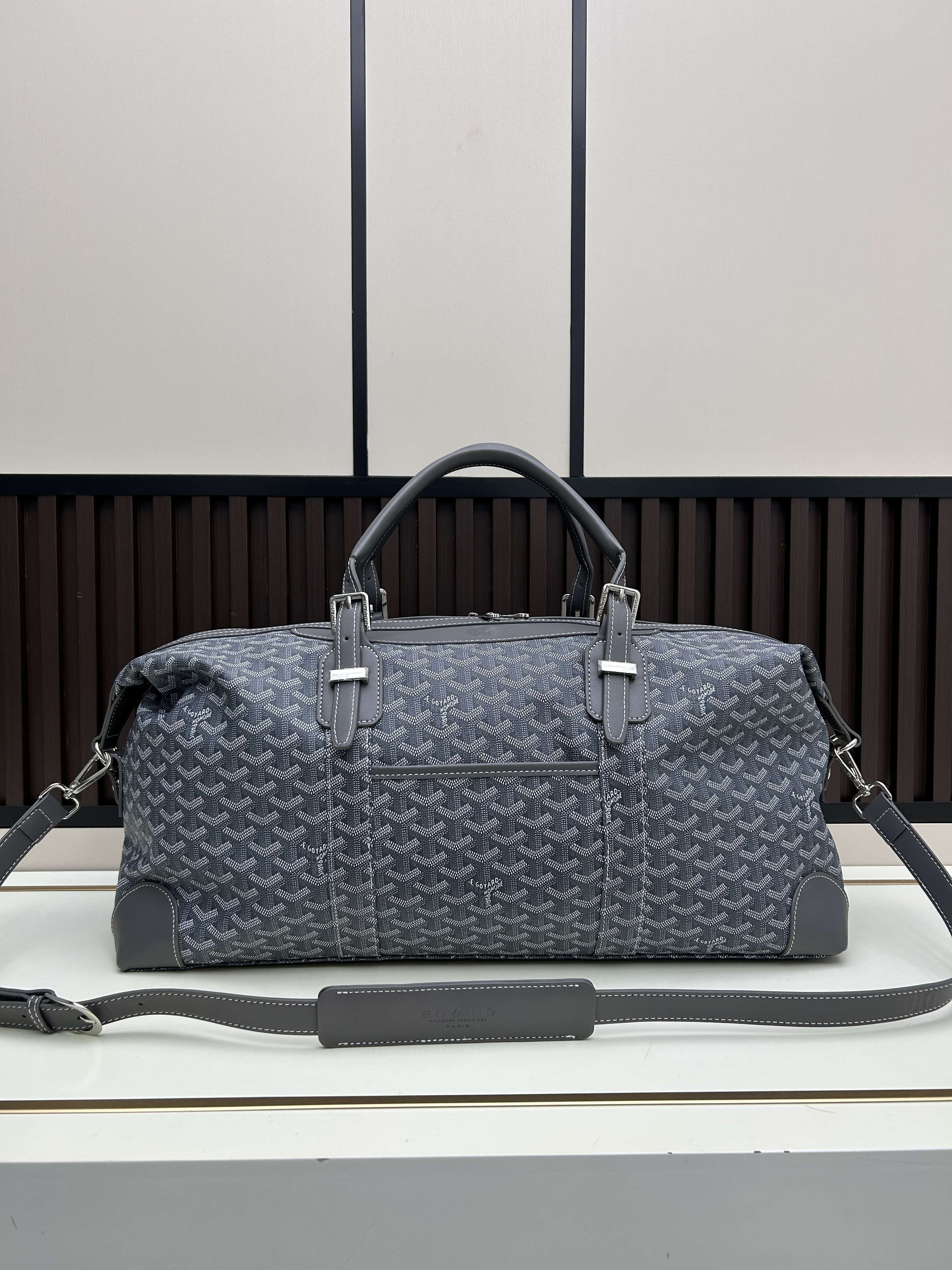 Goya Travel Bag