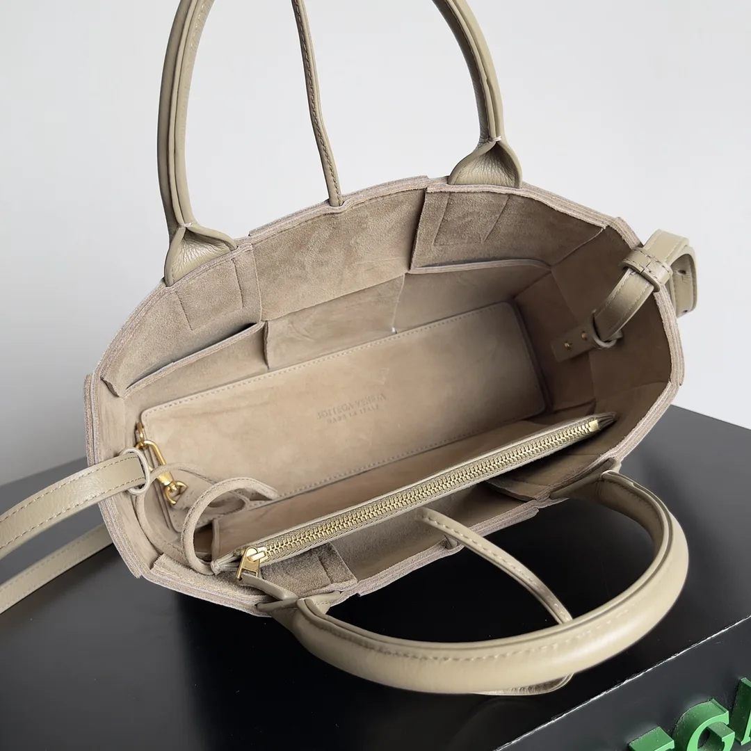 Bottega Veneta Grained Leather Tote Bag product photo from LabelPicks