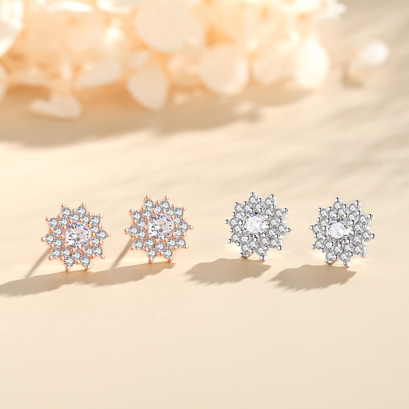 Korean-style snowflake earrings for women, versatile summer earrings, popular online, rose gold full-diamond earrings, cross-border model