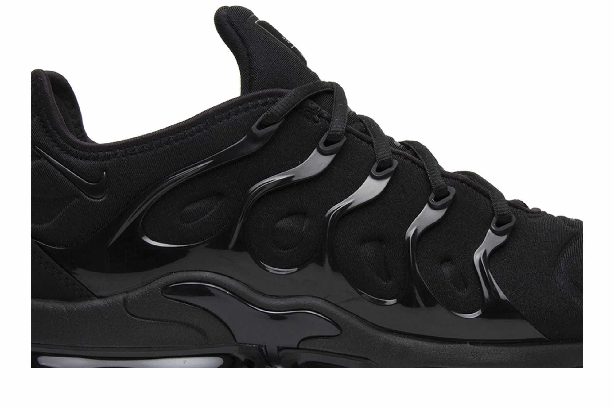 Air VaporMax Plus ‘Triple Black’ 924453-004