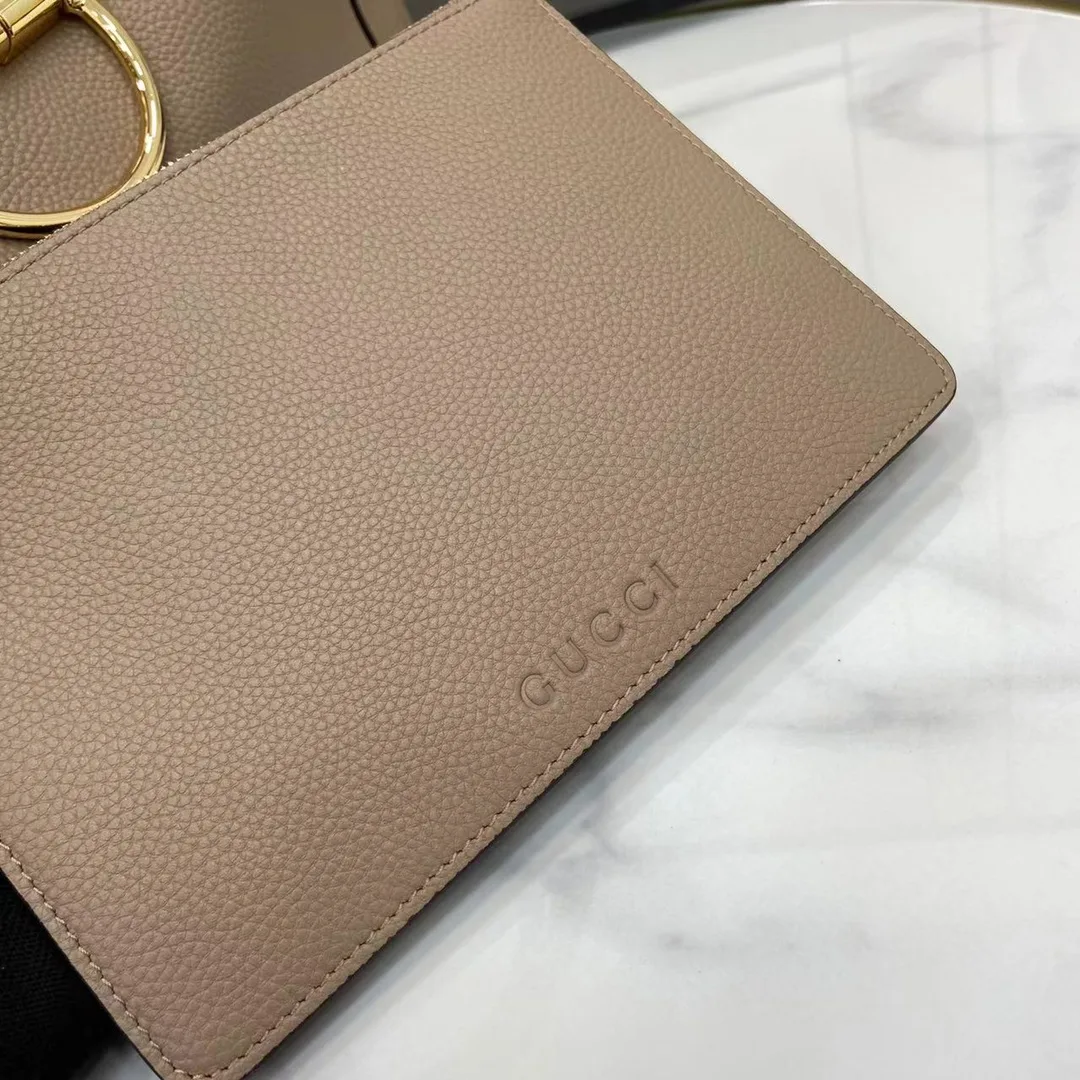 Gucci Grained Leather Shoulder Bag product photo from LabelPicks