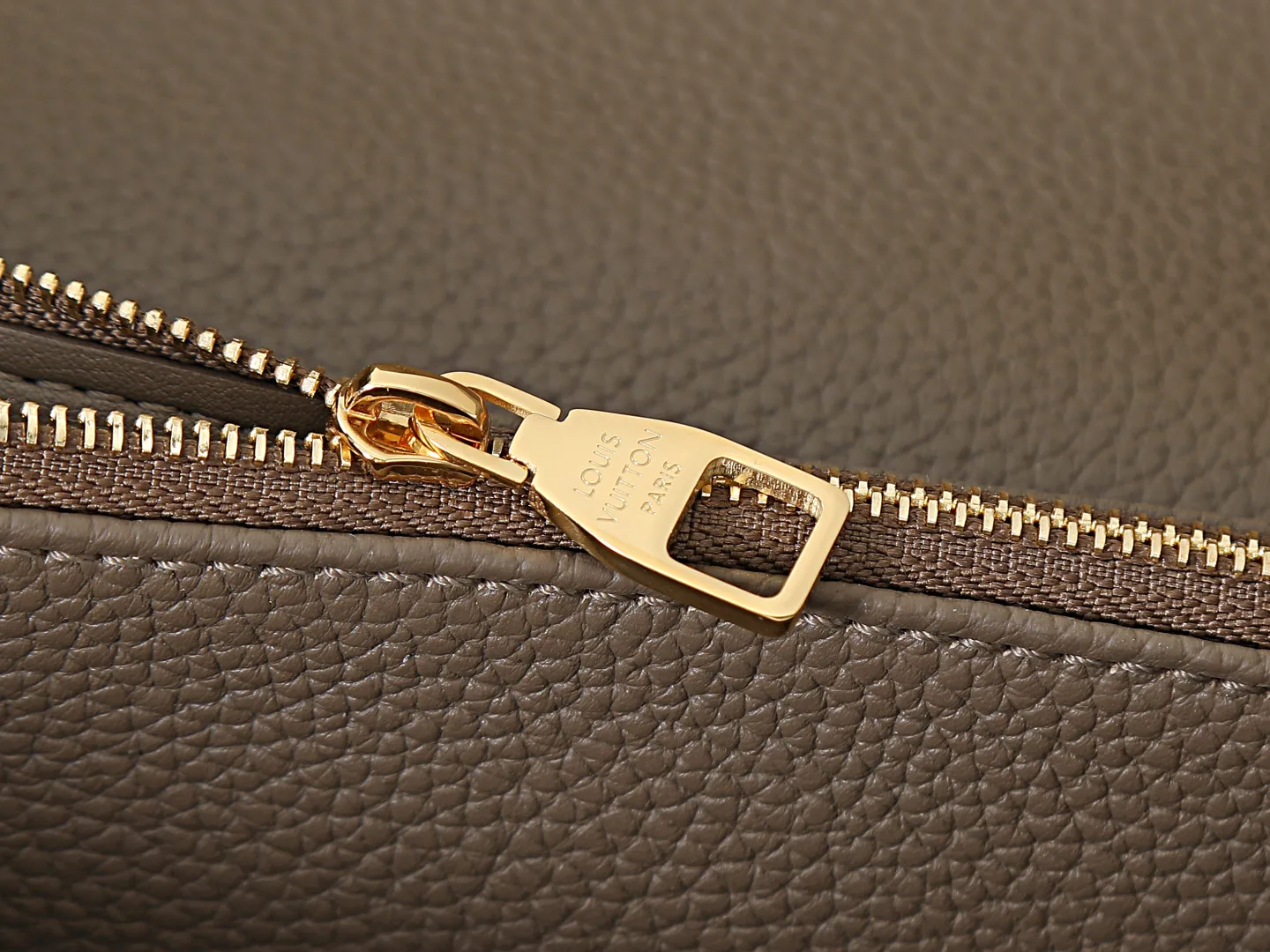 Louis Vuitton Calfskin Capucines Top Handle Bag product photo from LabelPicks