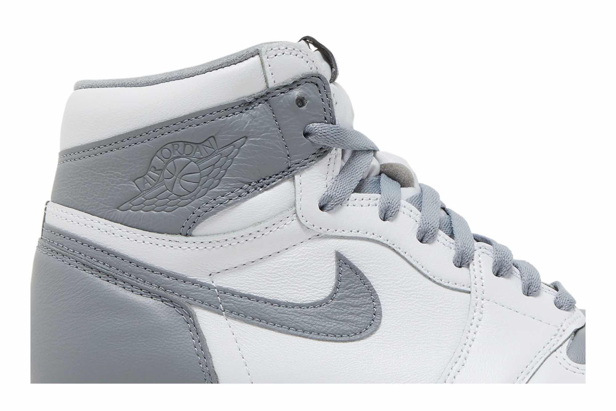 Air Jordan 1 Retro High OG ‘Stealth’ 555088-037