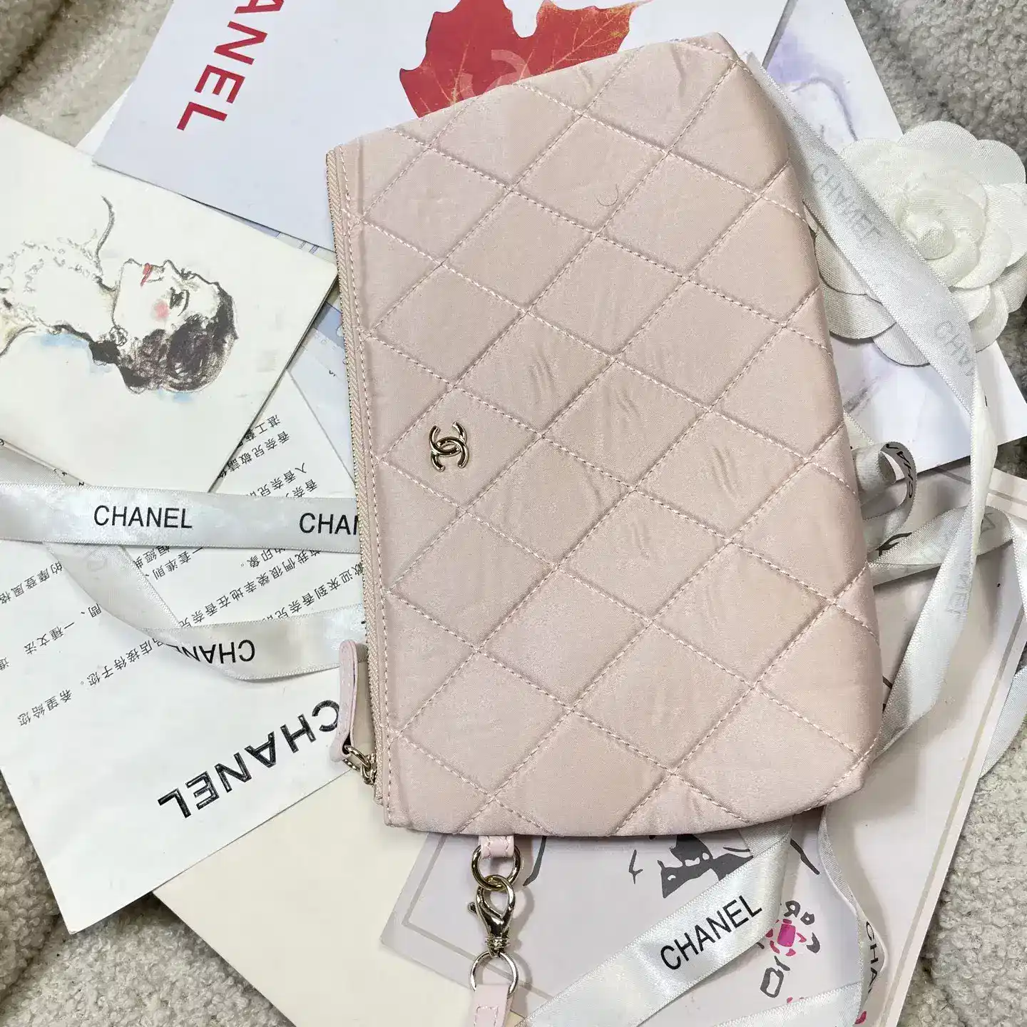 Chanel White Straw Woven Tote Bag product photo from LabelPicks