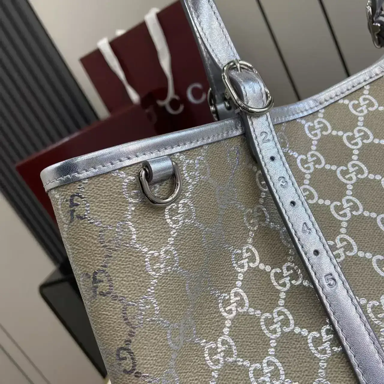 Gucci Roomy Tote Bag product photo from LabelPicks