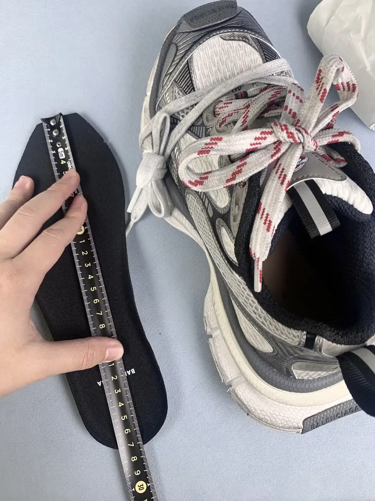 3XL Sneaker in Grey/White/Red product photo from LabelPicks