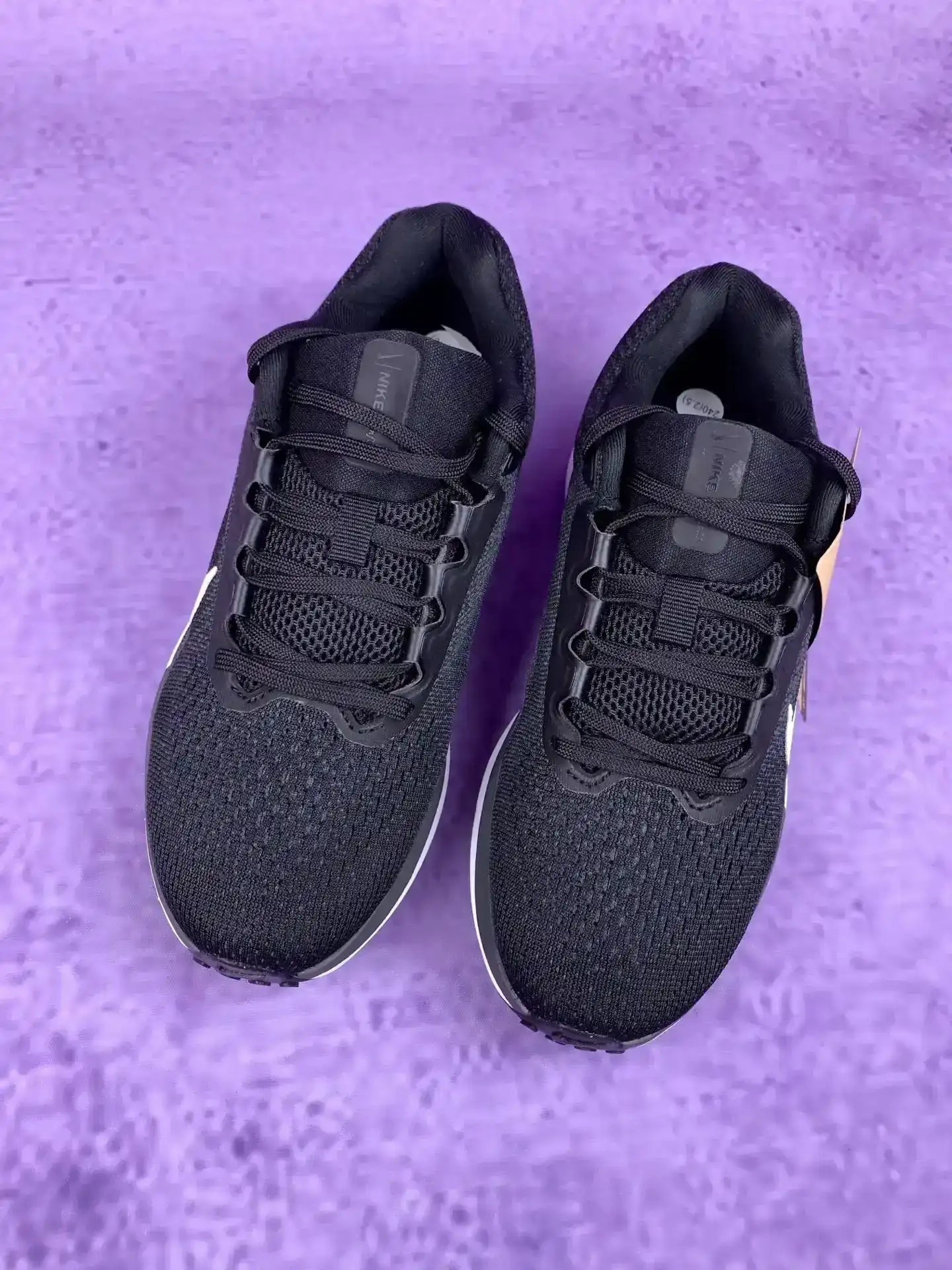 Nike Winflo 11 Road Running Shoes product photo from LabelPicks
