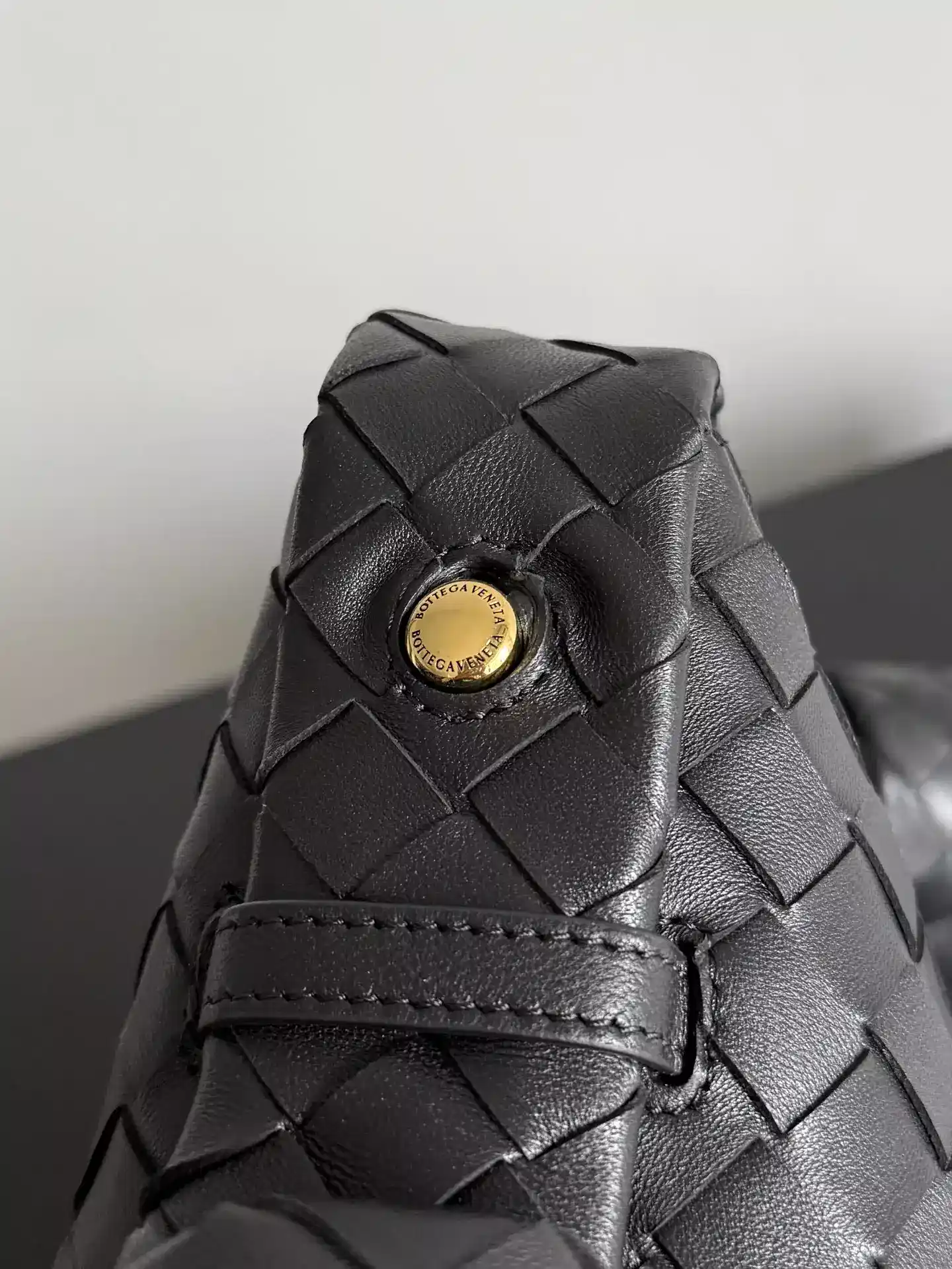 Bottega Veneta Brown Knot Intrecciato Woven Leather Hobo Bag product photo from LabelPicks