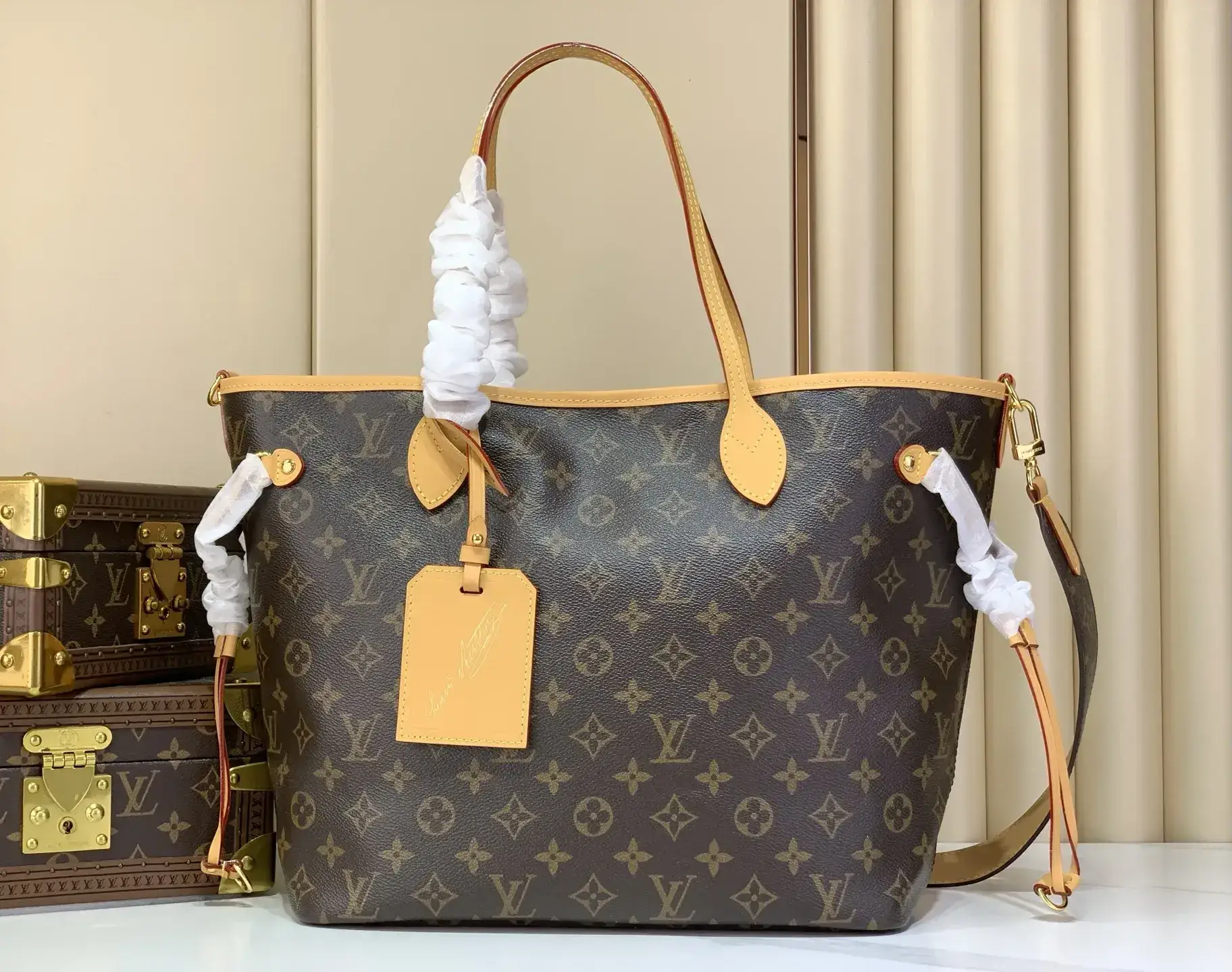 Louis Vuitton Neverfull Monogram Canvas Tote Bag product photo from LabelPicks
