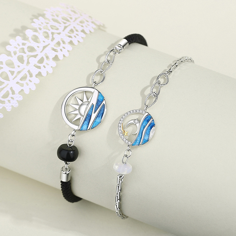 Original design, a couple's bracelet featuring a unique silver and enamel drip-glue embellishment, perfect as a gift for the Qixi Festival or Valentine's Day