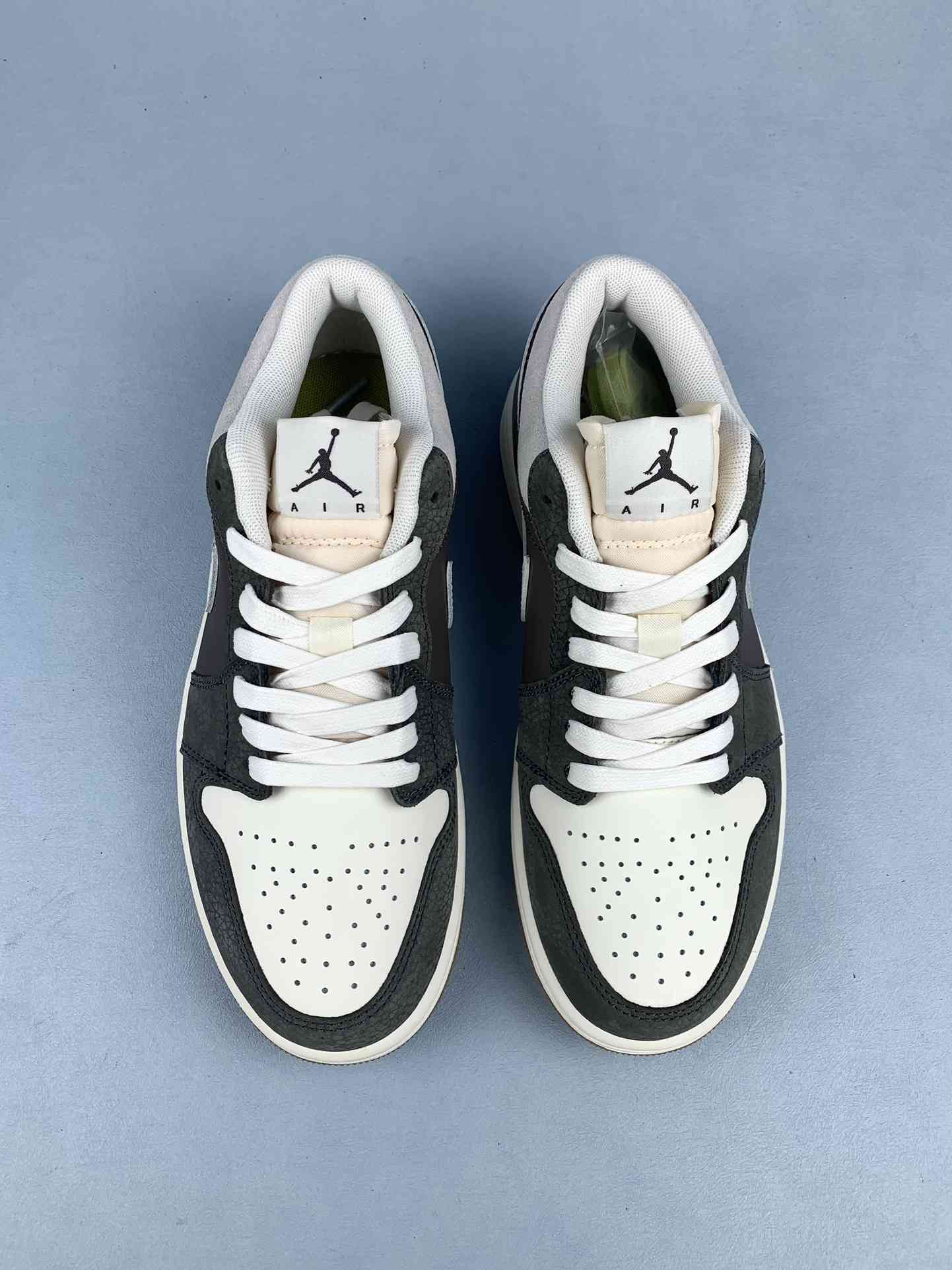 Air Jordan 1 Low SE Shoes