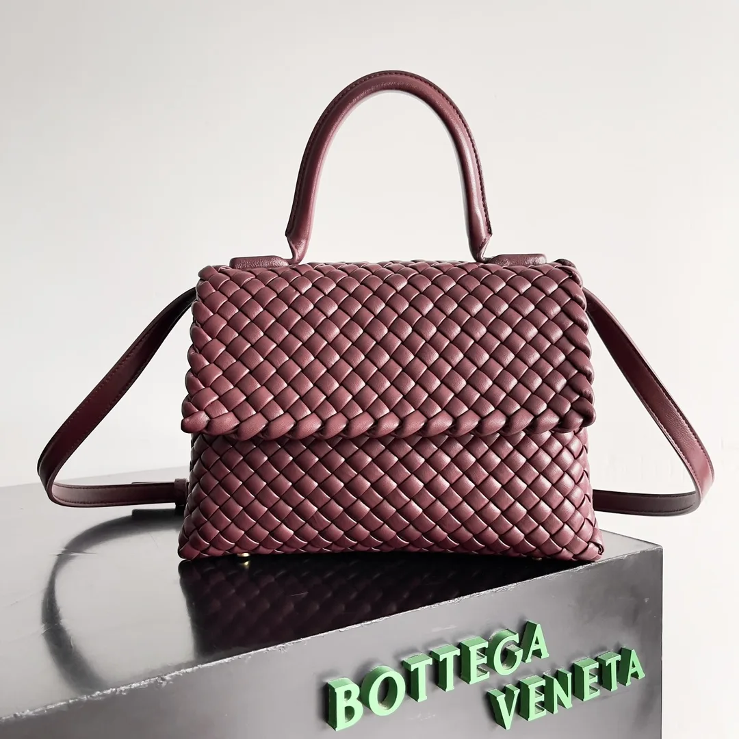 Bottega Veneta Versatile Shoulder Bag product photo from LabelPicks
