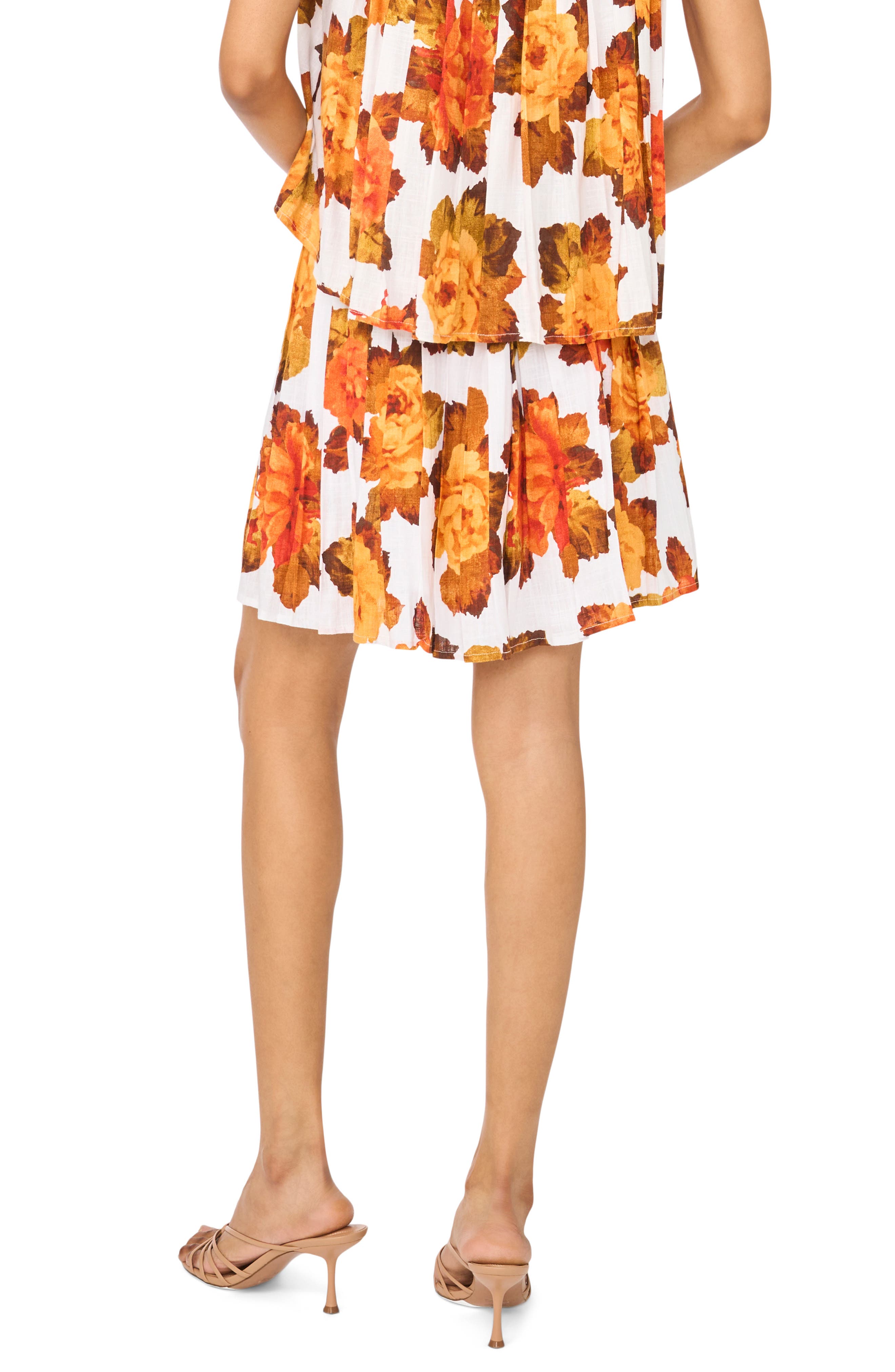 1.STATE Pleated Skirt