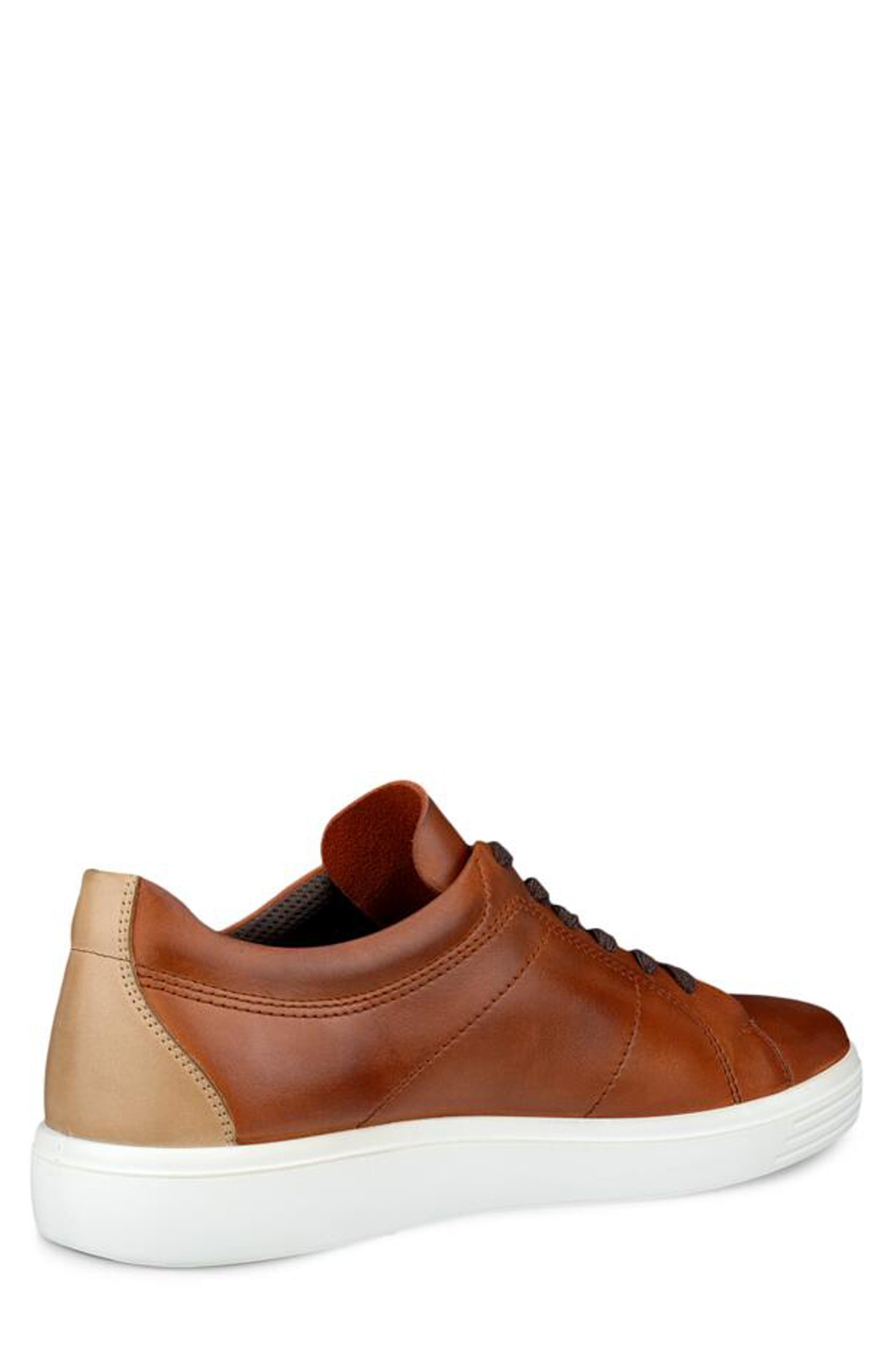 ECCO Classic Low Top Sneaker