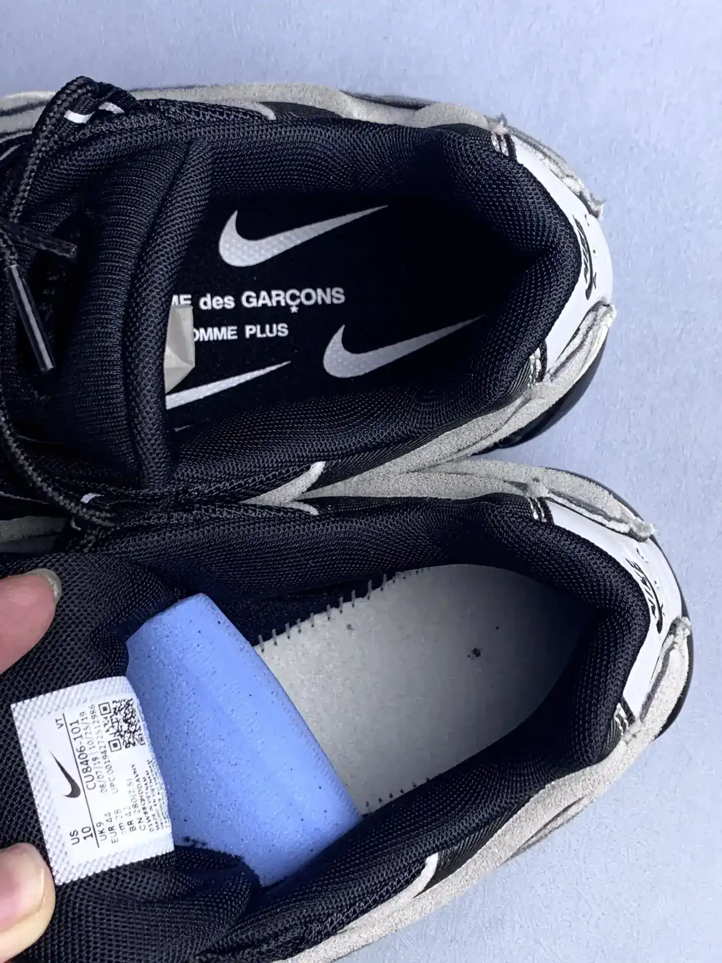 Comme des Garçons x Nike Air Max 95 “Grey” - White/Dark Charcoal/Light Graphite/Black product photo from LabelPicks