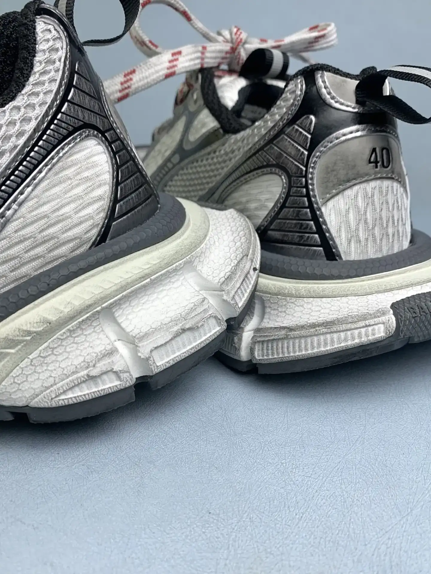 3XL Sneaker in Grey/White/Red product photo from LabelPicks