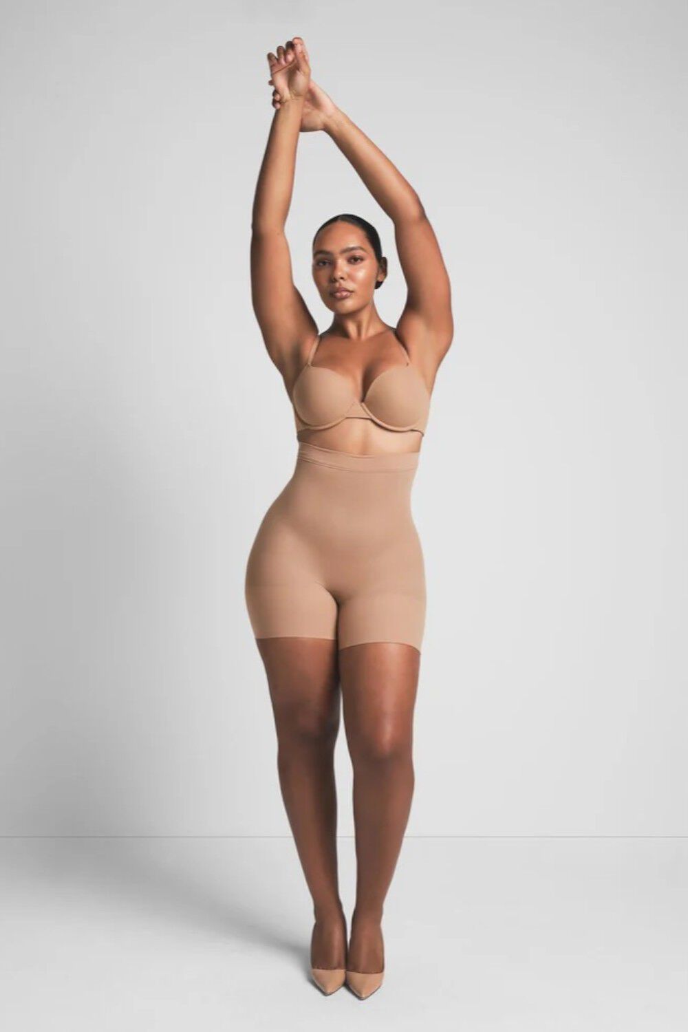 SKIMS MID THIGH SHORT