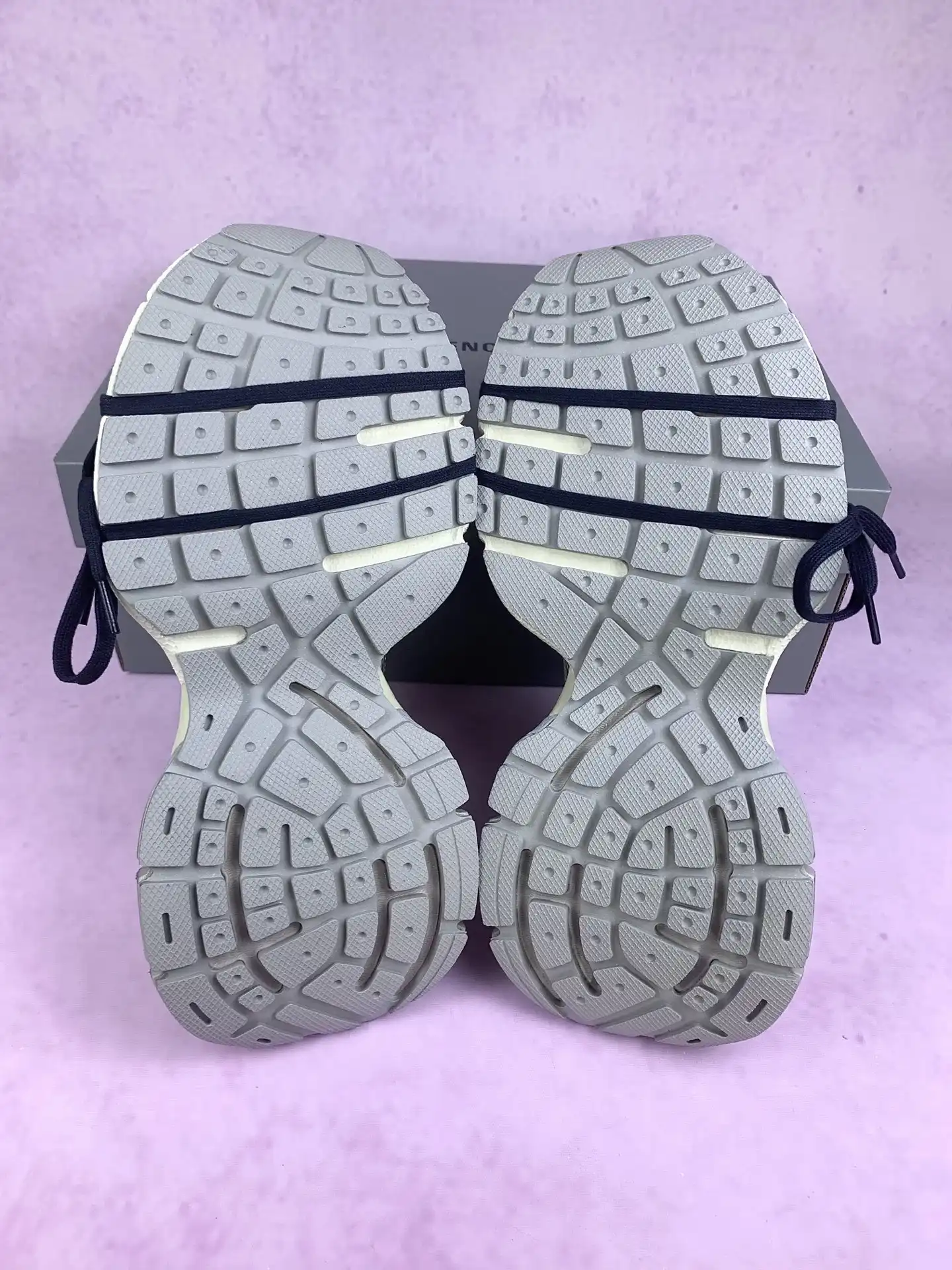 Balenciaga 3XL Split Logo Sneaker product photo from LabelPicks
