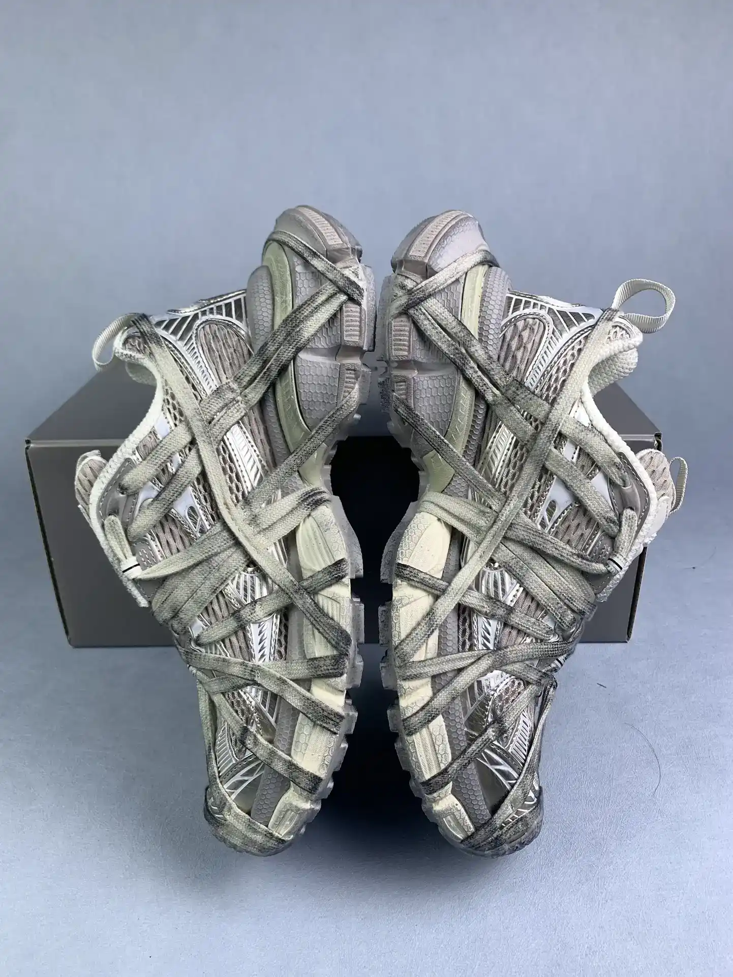 3XL Sneakers in White product photo from LabelPicks