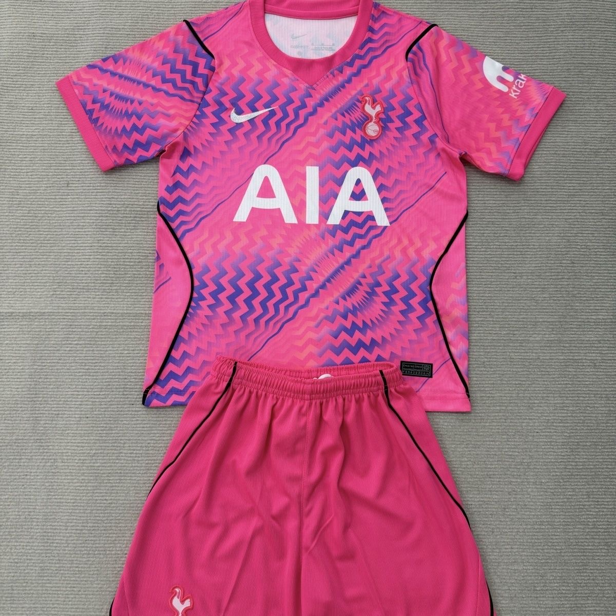 26/27 Tottenham Hotspur Kids' Goalkeeper Kit