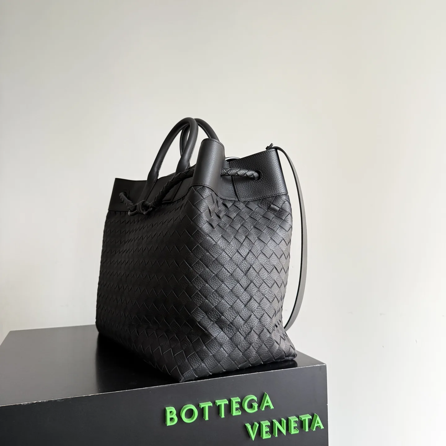 Bottega Veneta Andiamo Tote Bag product photo from LabelPicks