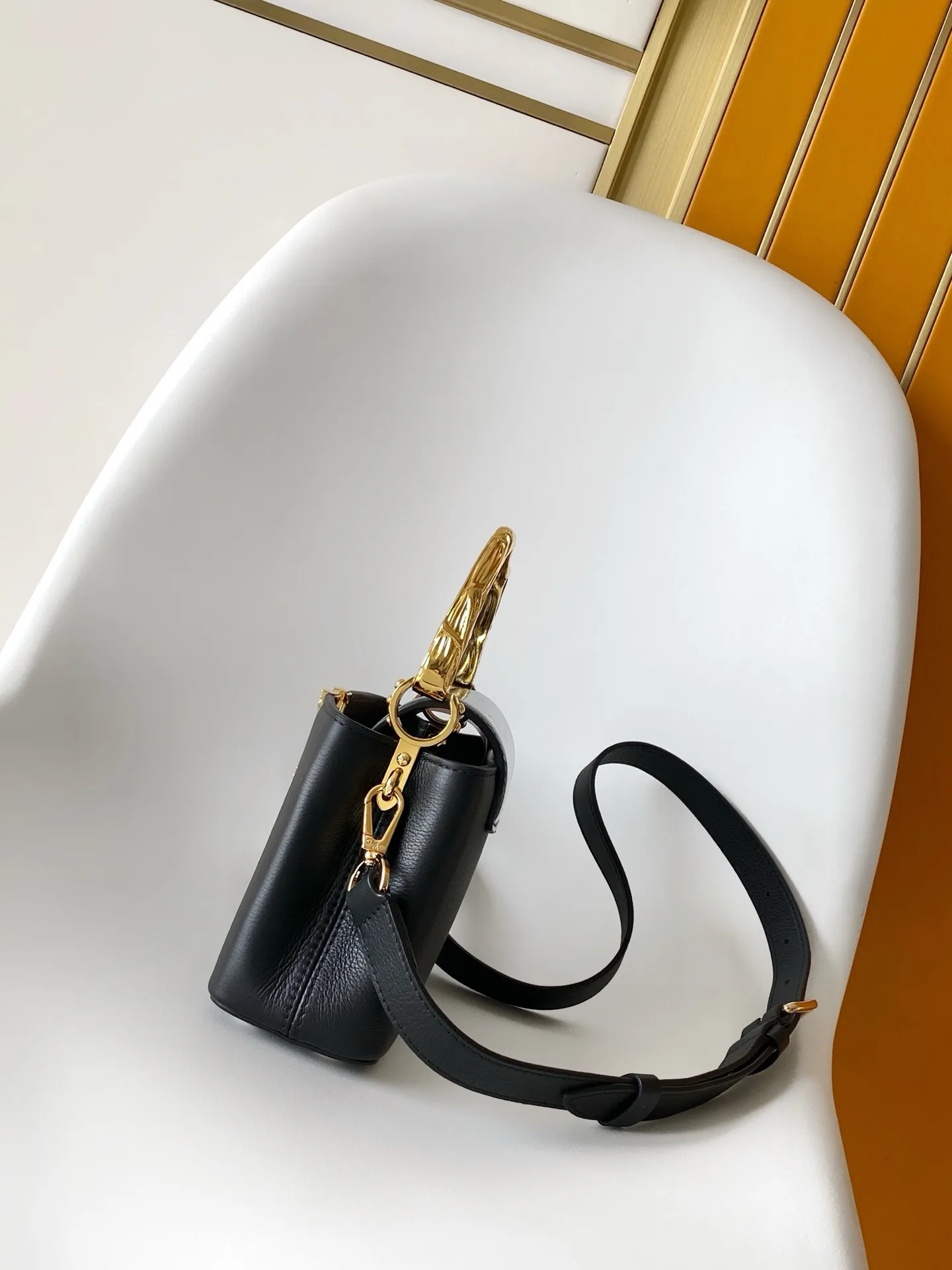 Louis Vuitton Capucines Black Calfskin Top Handle Bag product photo from LabelPicks