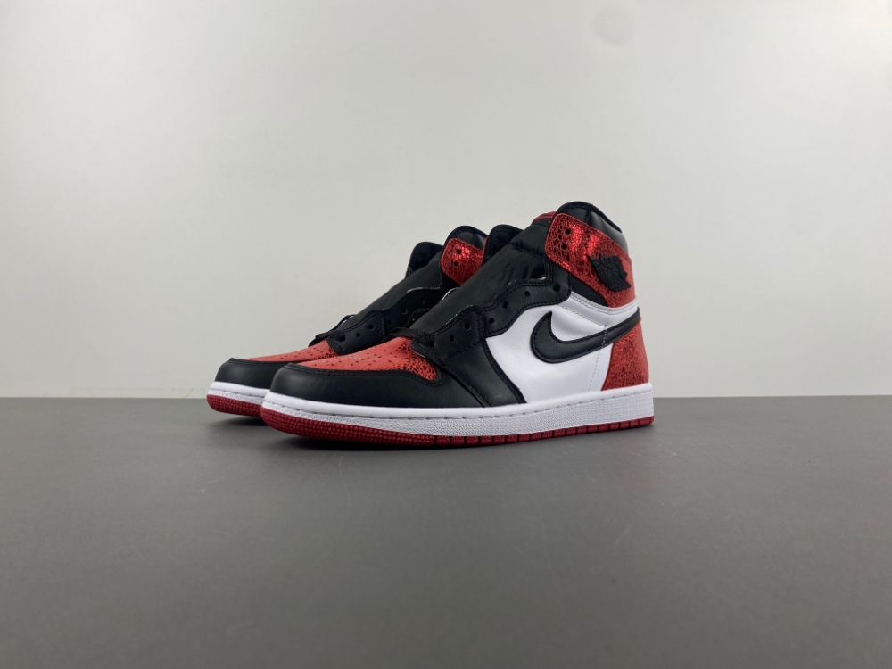 Air Jordan 1 High OG WMNS “Varsity Red”