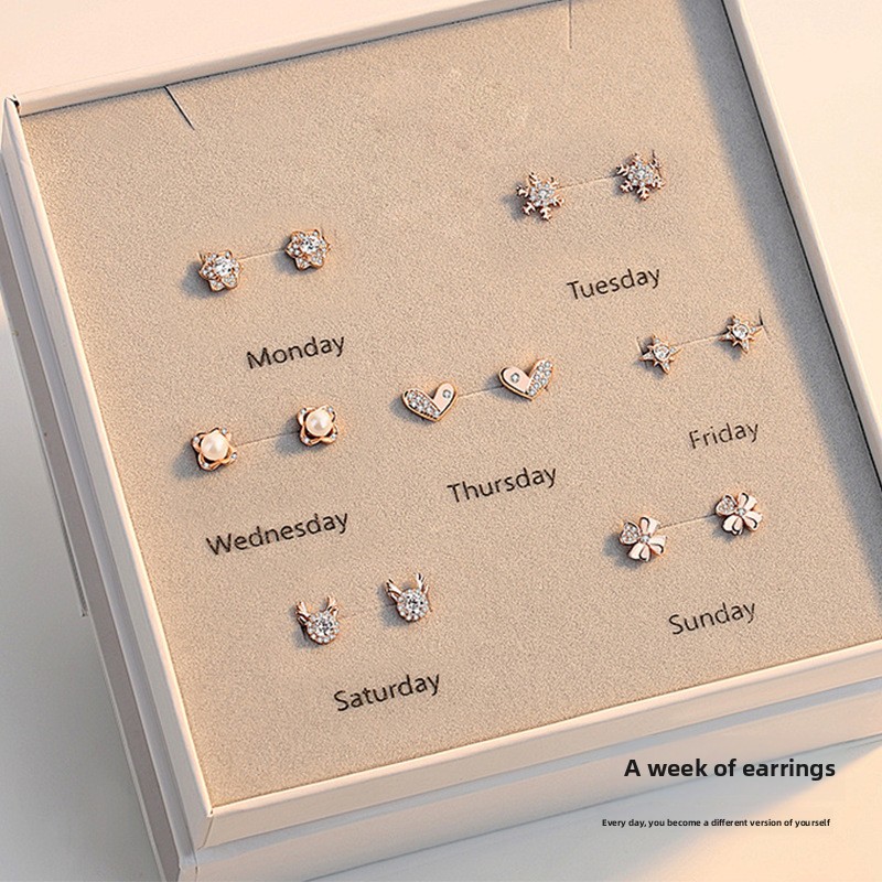 925 sterling silver weekly earrings, a touch of luxury and sophistication, featuring a four-leaf clover and eight-pointed star design, fashionable and elegant, perfect as a Valentine's Day gift