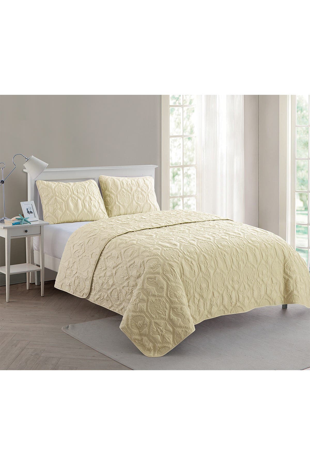 VCNY HOME Shore Embossed Quilt Set - King