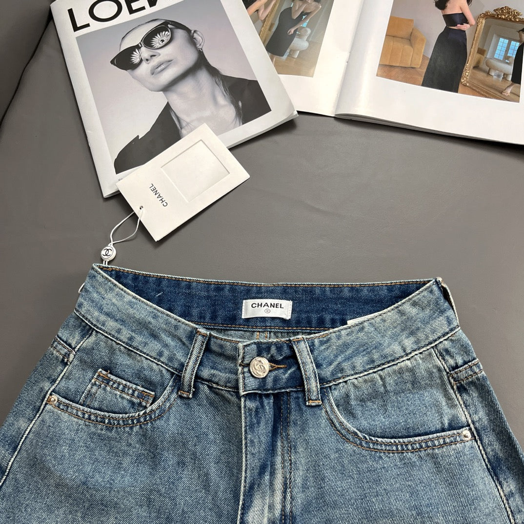 0528 Camellia embroidered denim shorts