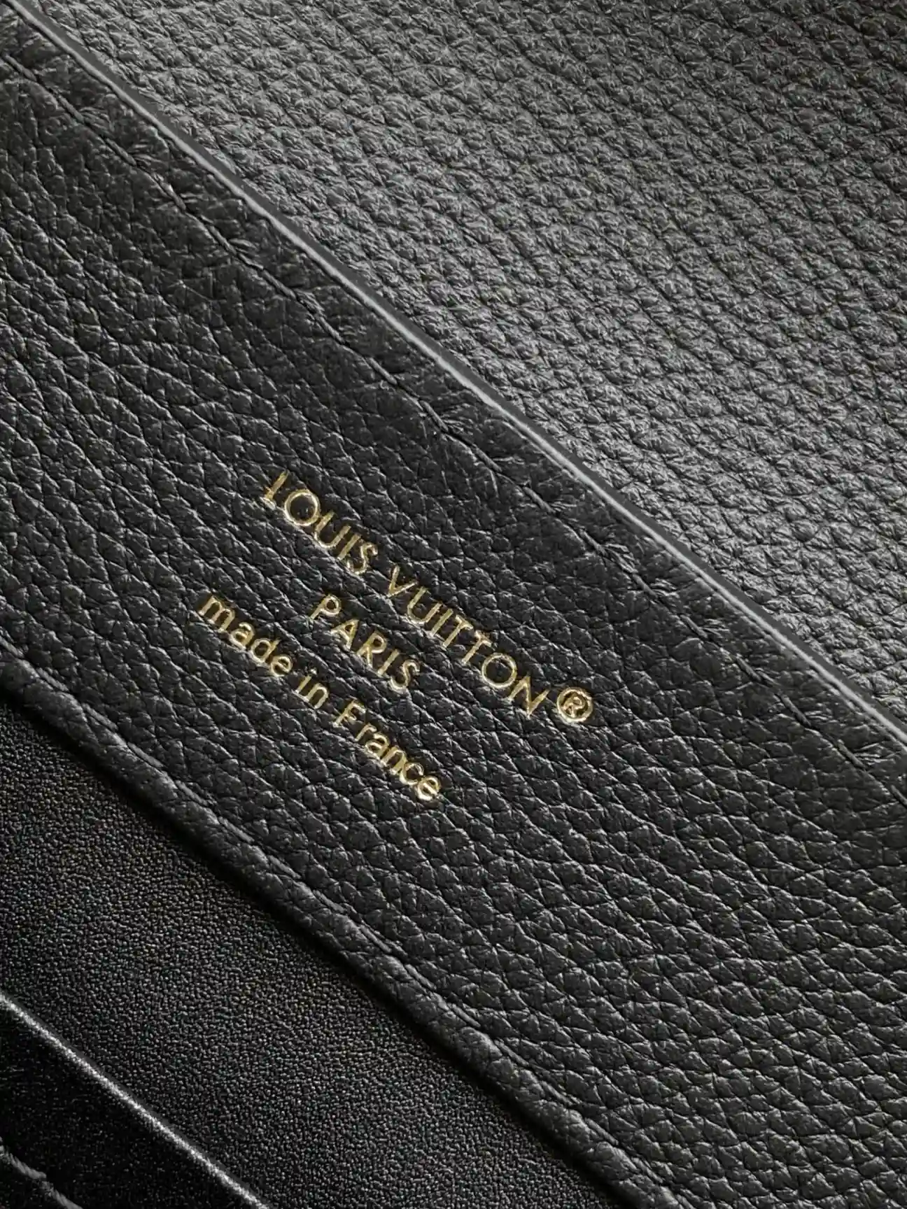 Louis Vuitton Capucines Black Calfskin Top Handle Bag product photo from LabelPicks