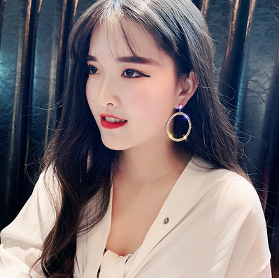 Fashionable and exaggerated geometric Round Diamond Earrings feminine temperament