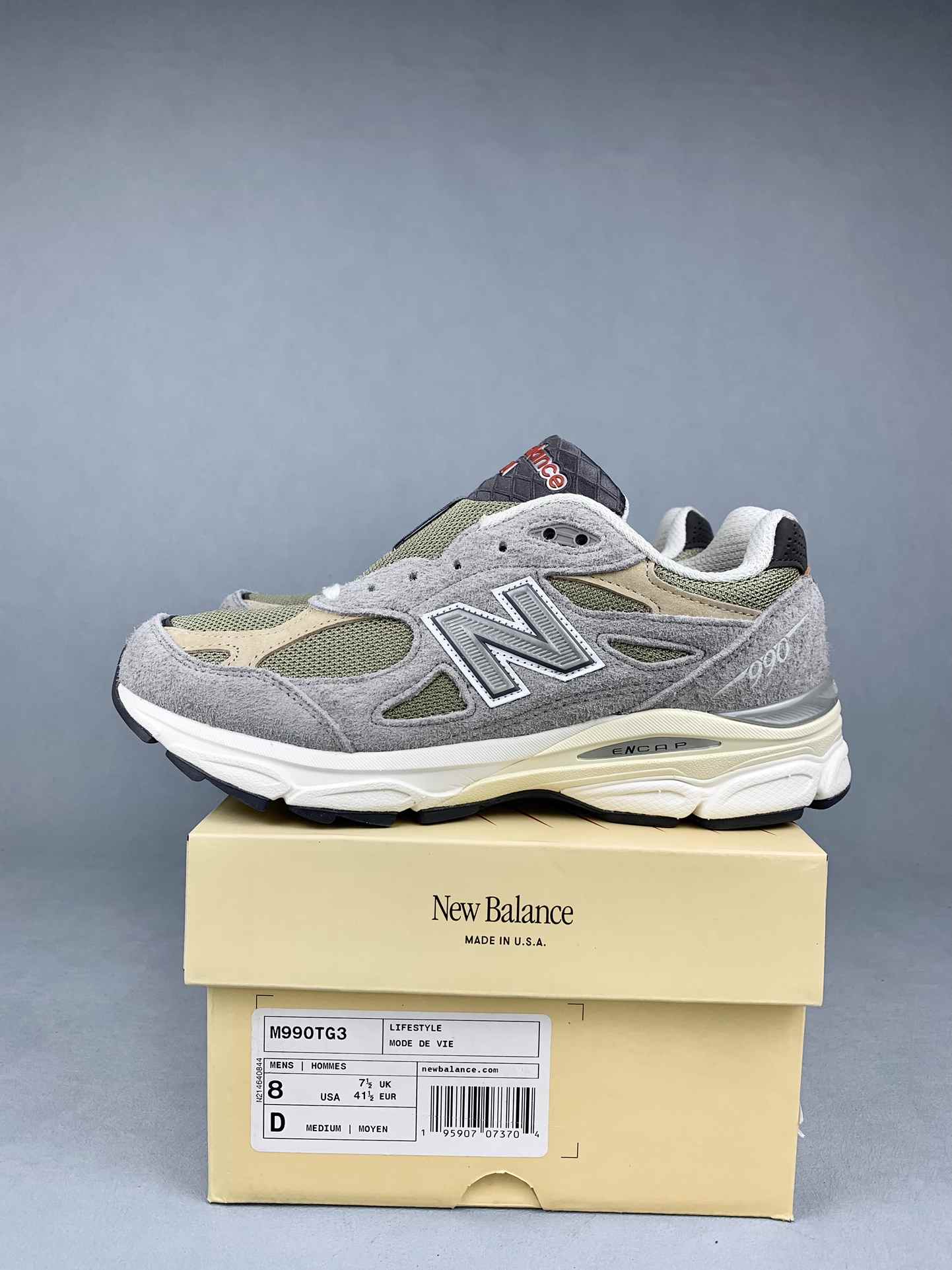 New Balance 990v3 Shoes