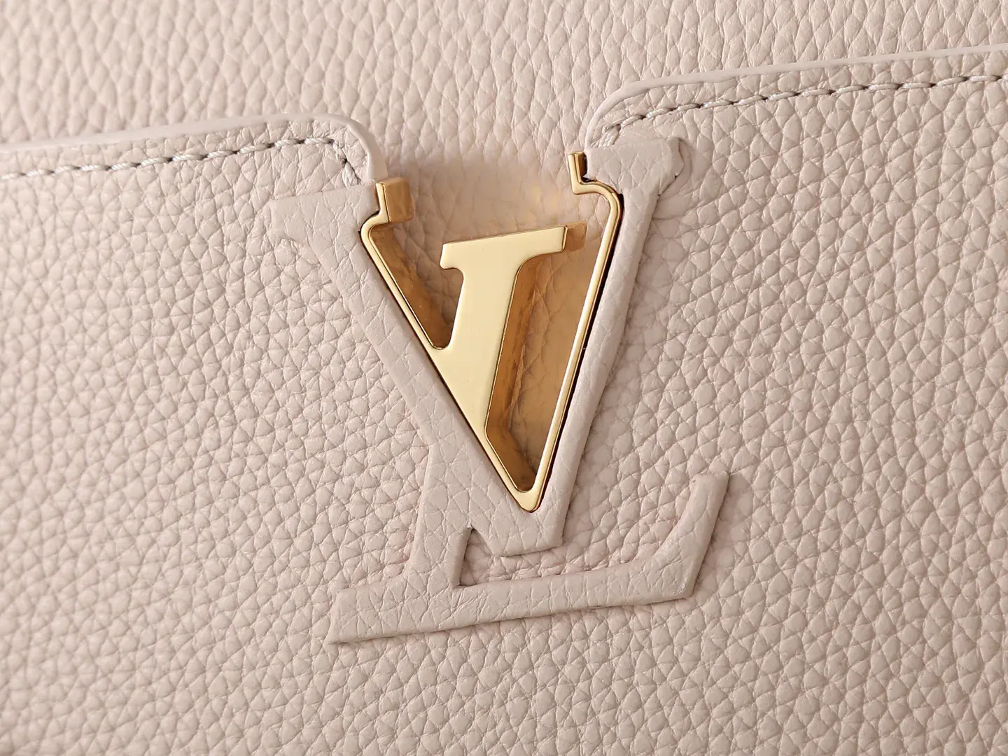 Louis Vuitton Capucines Pink Calfskin Top Handle Bag product photo from LabelPicks