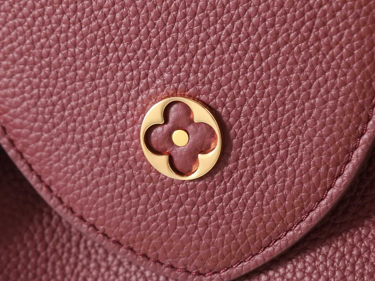 Louis Vuitton Burgundy Capucines Calfskin Top Handle Bag product photo from LabelPicks