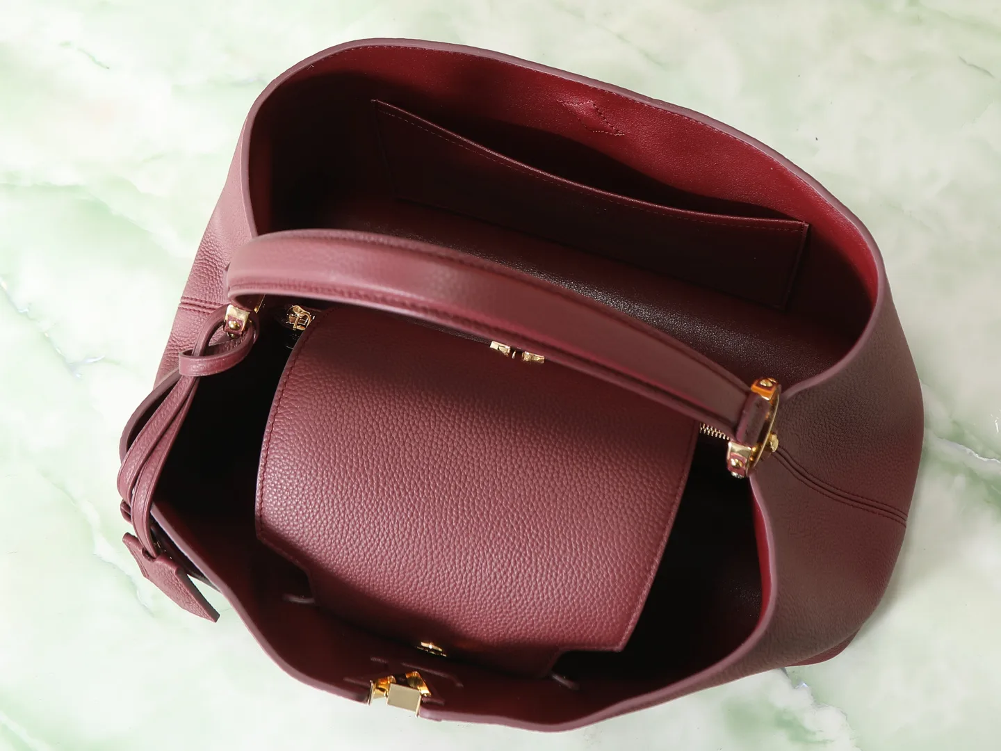 Louis Vuitton Burgundy Capucines Calfskin Top Handle Bag product photo from LabelPicks