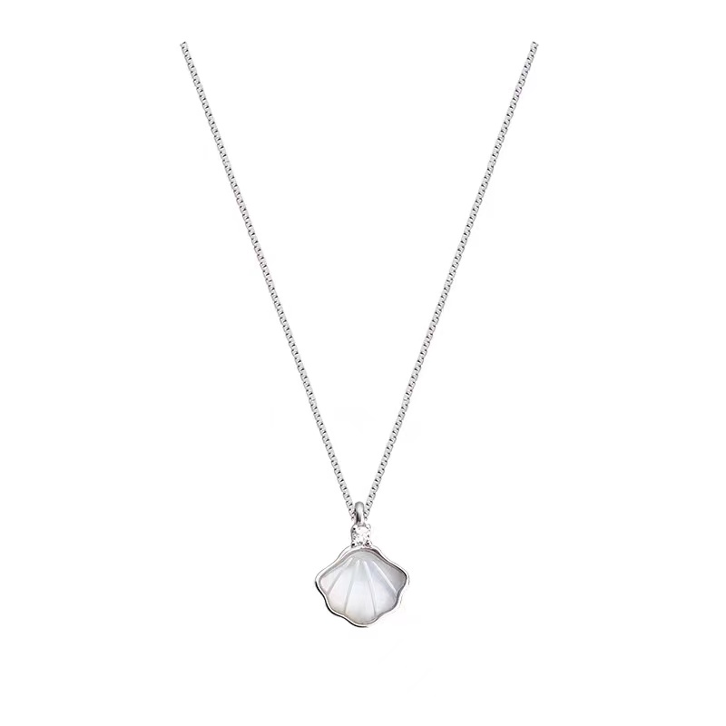 Shell necklace women's light luxury niche new collarbone chain birthday gift for girlfriend