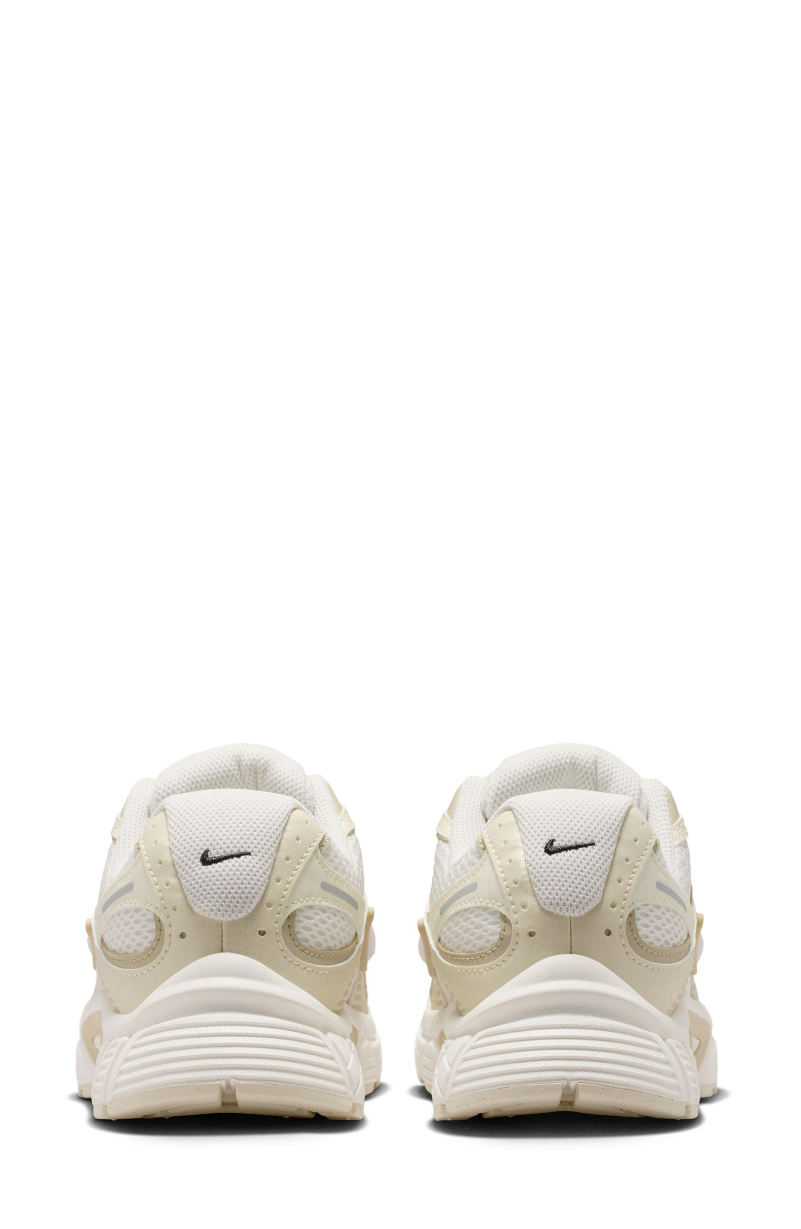 Nike V5 Runner Sneaker