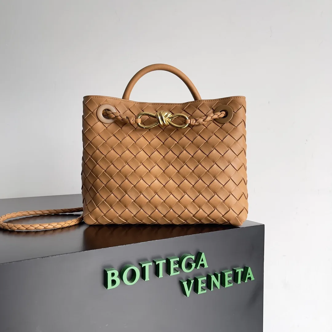 Bottega Veneta White Andiamo Intrecciato Woven Leather Top Handle Bag product photo from LabelPicks