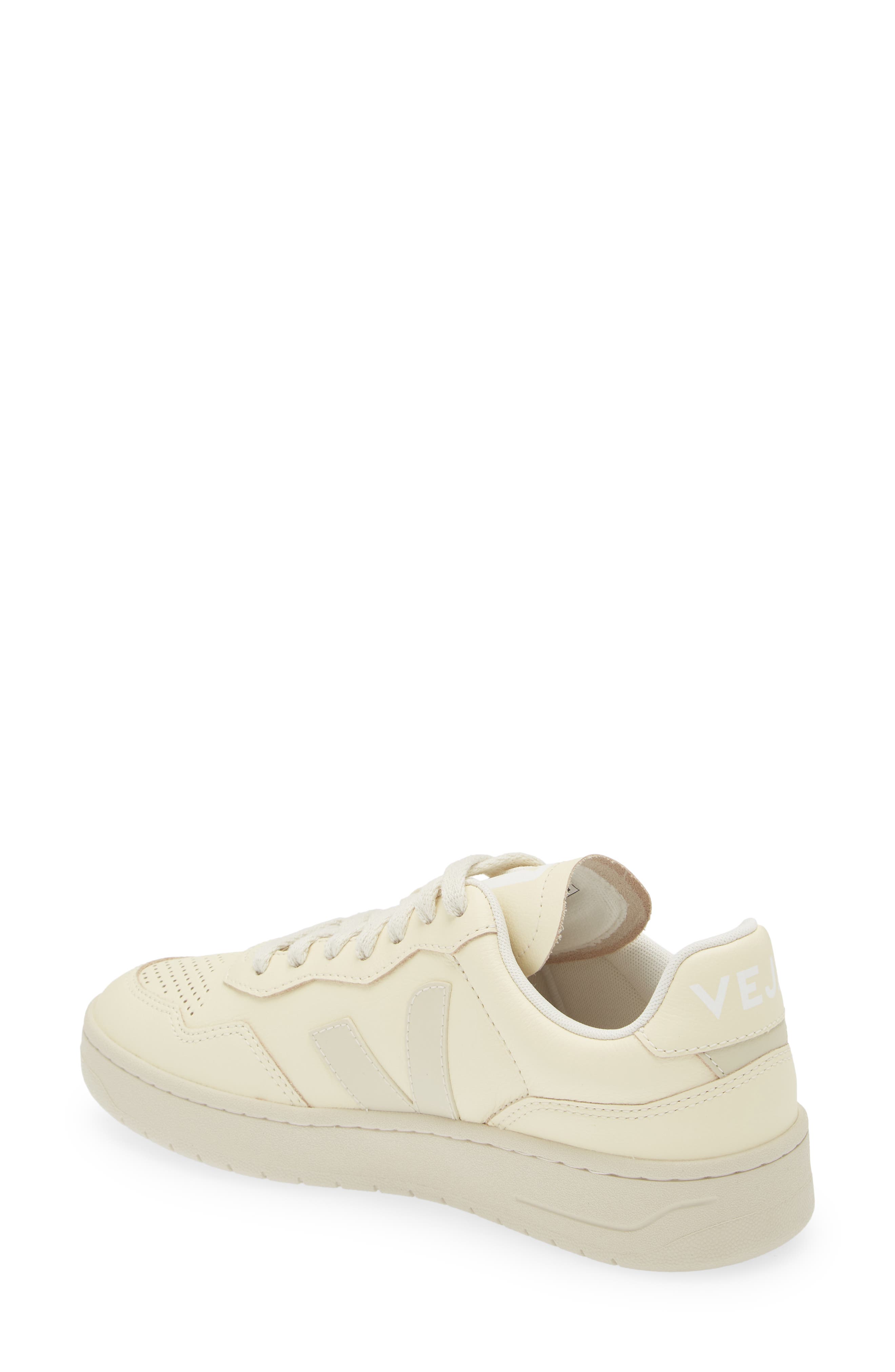Veja V-90 Leather Sneaker