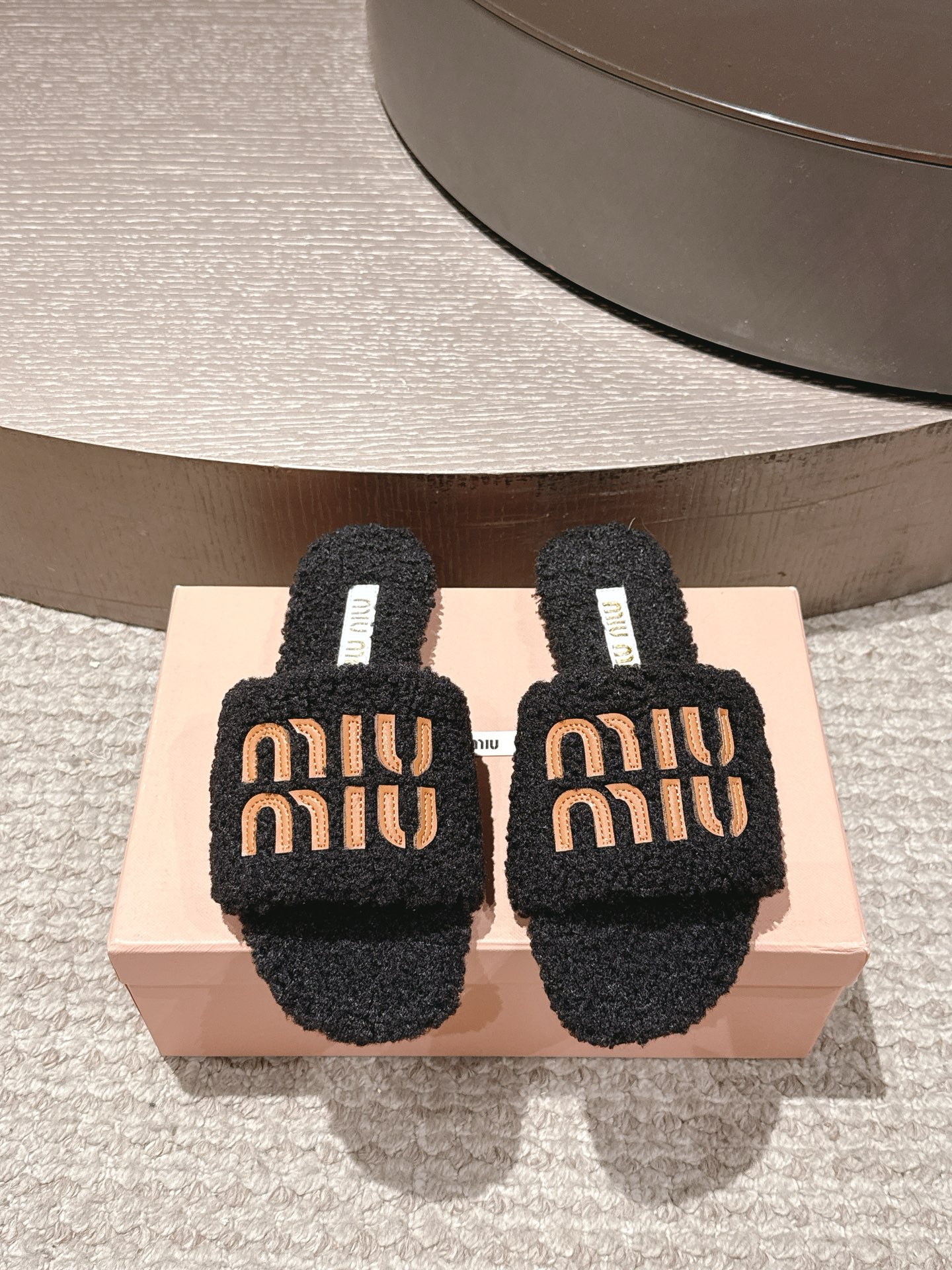 0411 New Breathable Loose Home Couple Logo Slippers