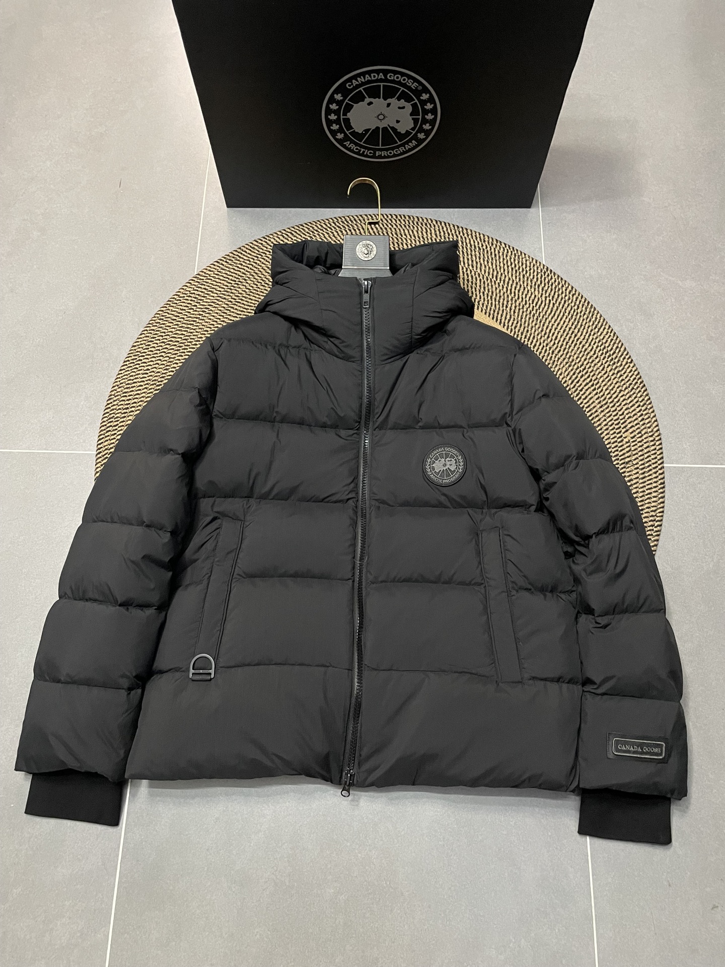 2025 latest trend warm comfortable mountaineering skiing windproof down jacket 0915