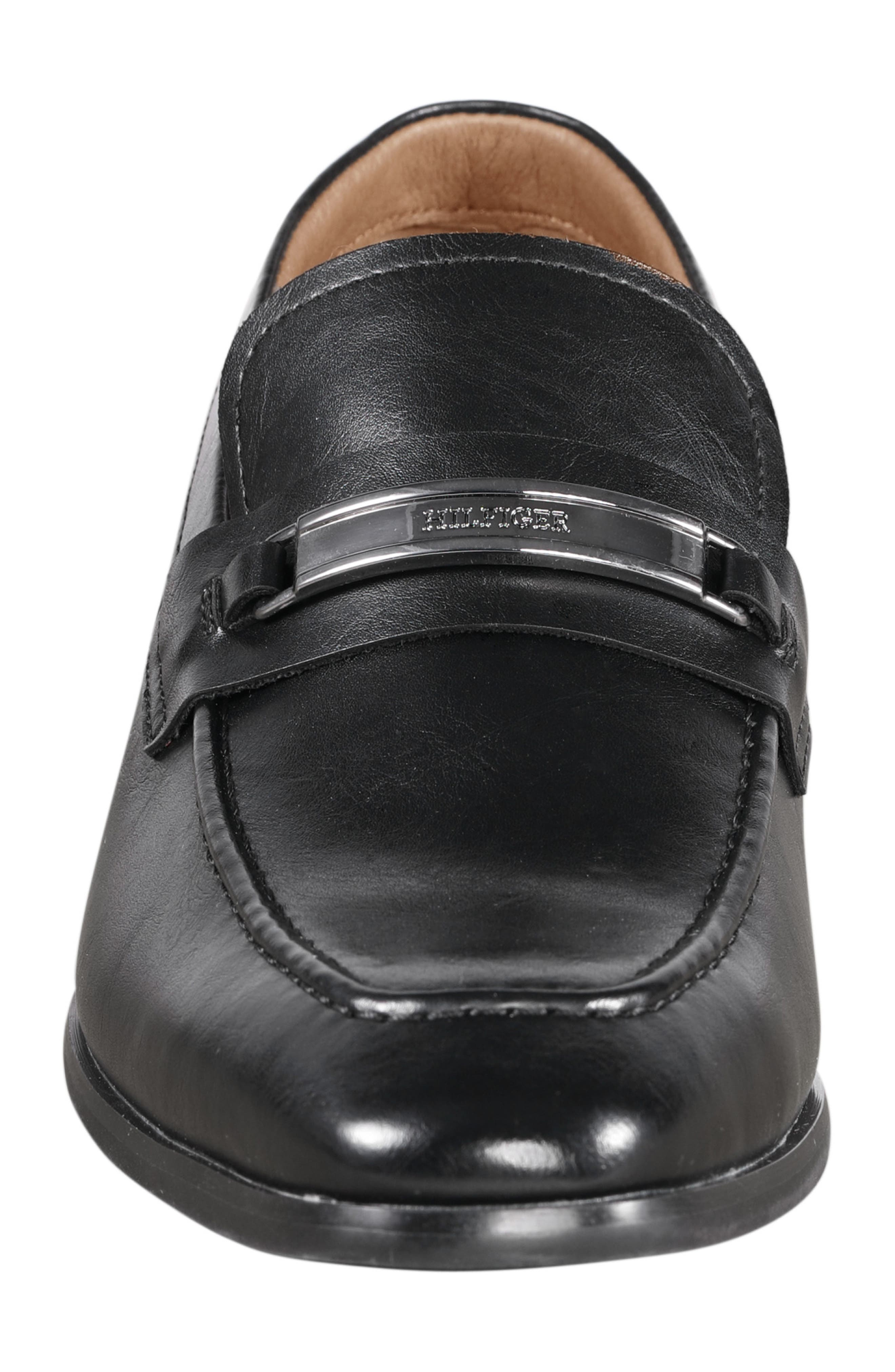 Tommy Hilfiger Speer Apron Toe Loafer