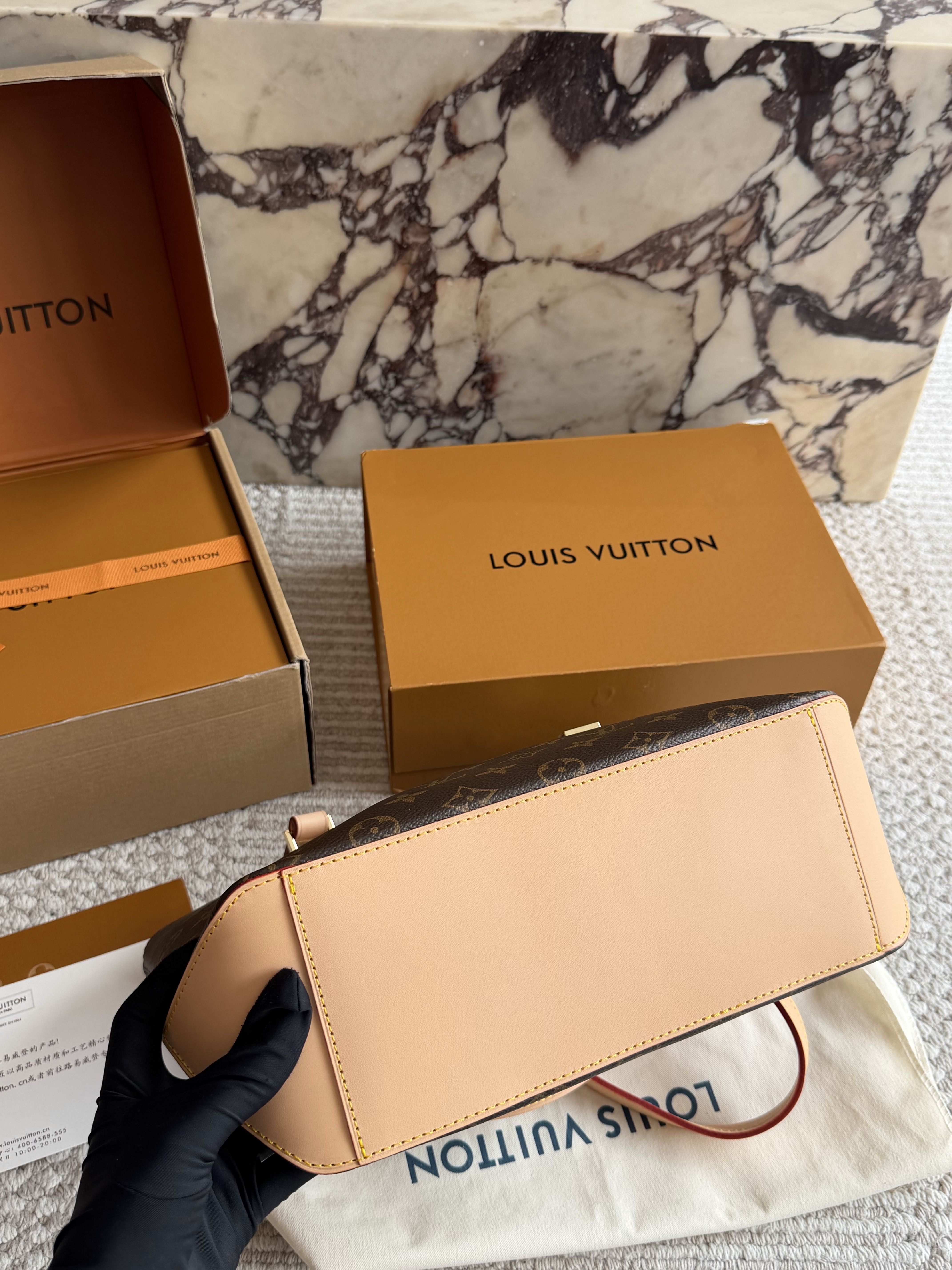 LV Piano shopping bag