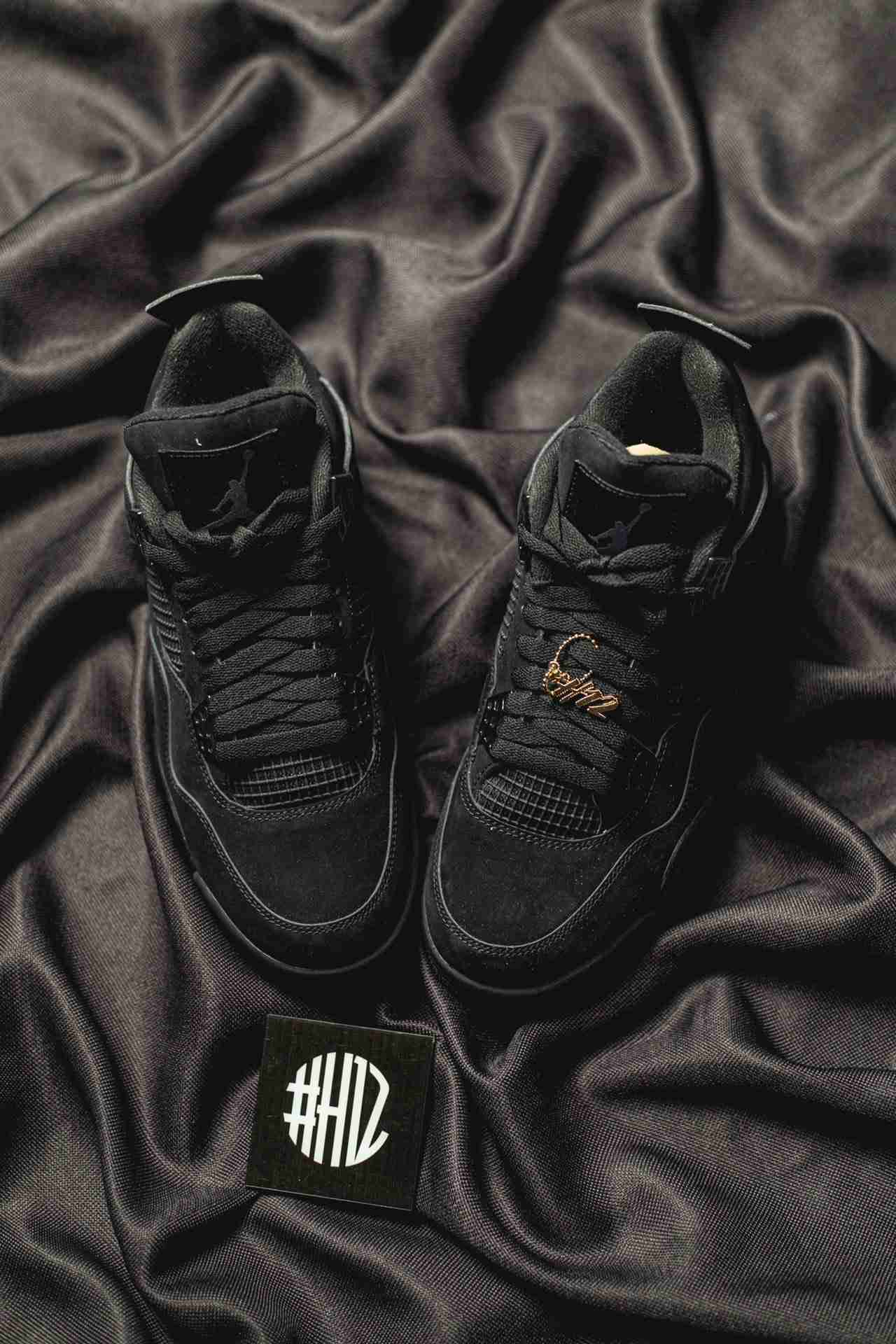 Air Jordan 4 Retro 