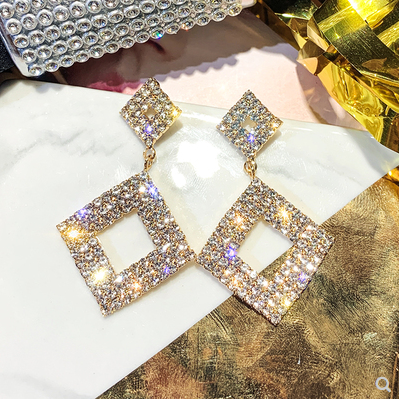Temperament advanced geometric Diamond Earrings simple fashion cool fashion fashion versatile Earrings